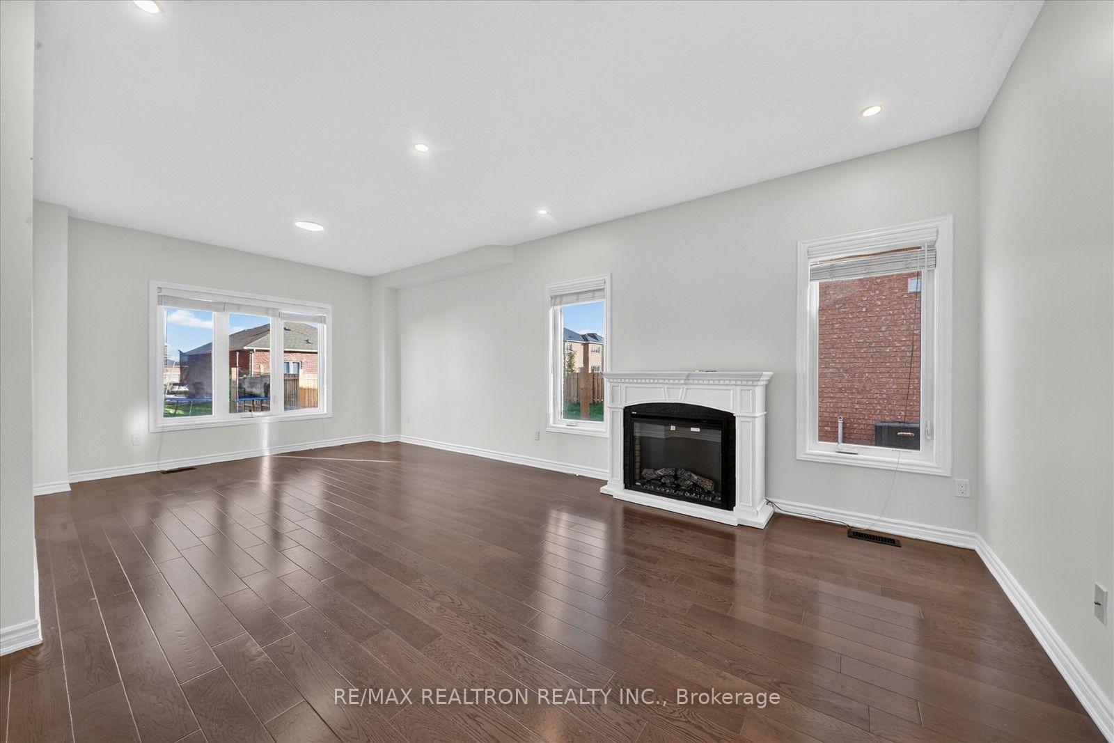 Photo 7 of 71 Terry Clayton Avenue, Brock, Beaverton — HOMEH