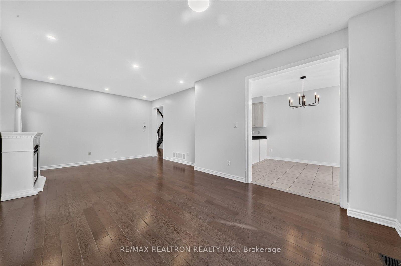 Photo 10 of 71 Terry Clayton Avenue, Brock, Beaverton — HOMEH