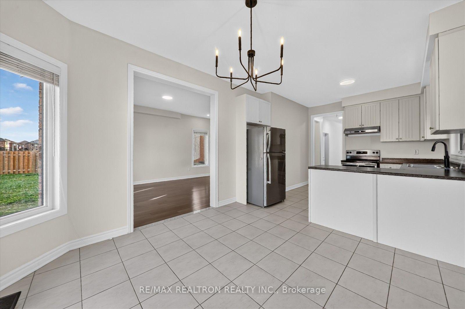Photo 12 of 71 Terry Clayton Avenue, Brock, Beaverton — HOMEH