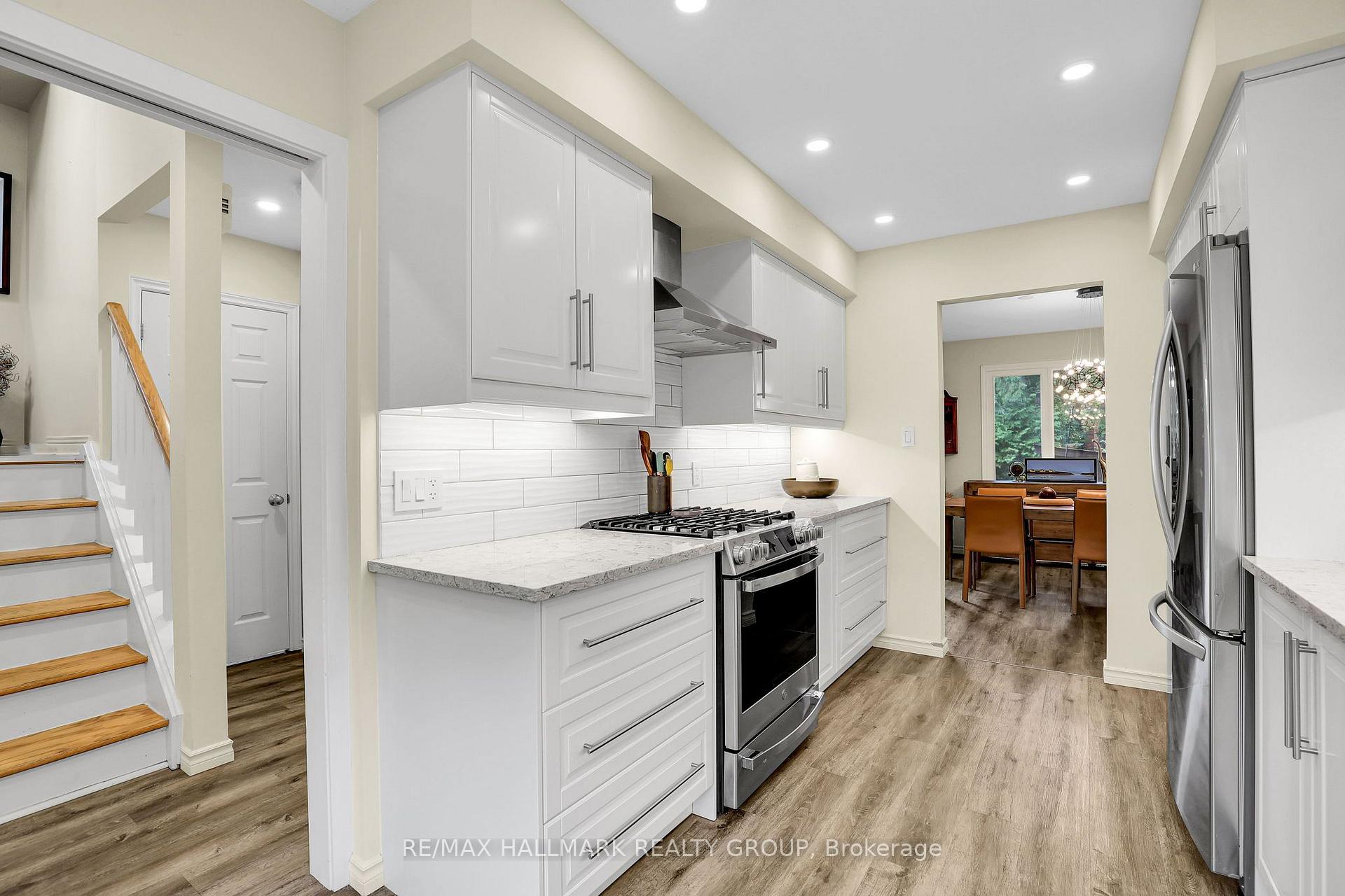 Photo 4 of Unit 6, 525 Hilson Avenue, Ottawa, Westboro/Hampton Park — HOMEH