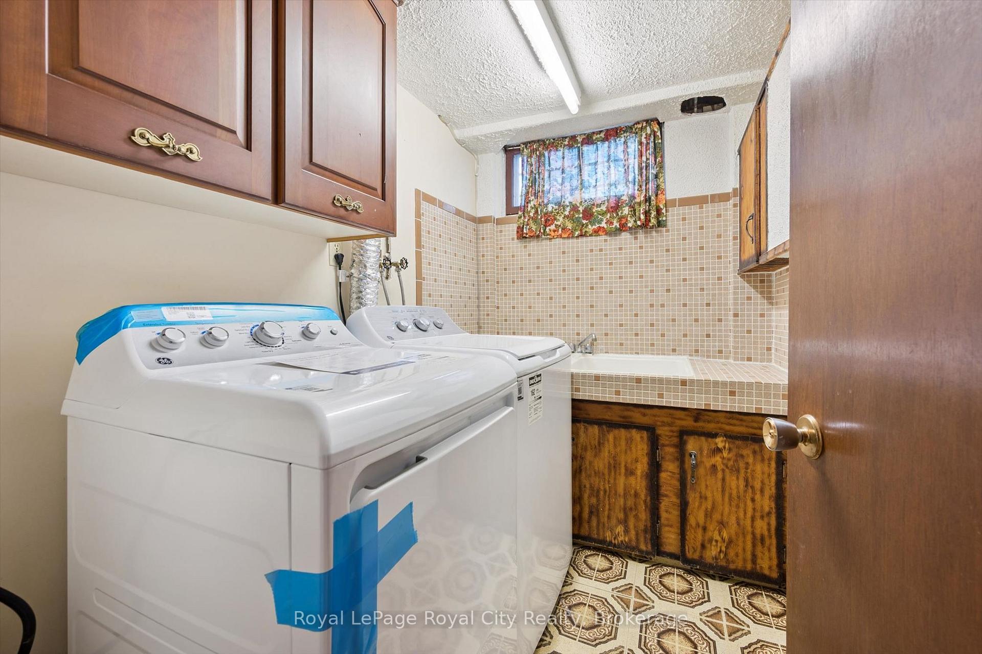 Photo 35 of 27 Palermo Crescent, Guelph, Grange Road — HOMEH