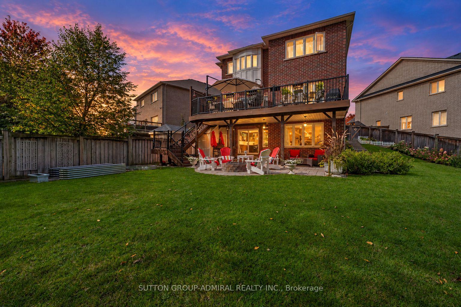 Photo 4 of 55 Maverick Crescent, Vaughan, Patterson — HOMEH