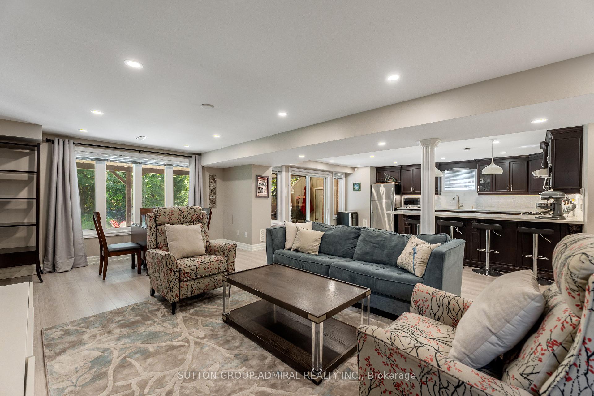 Photo 10 of 55 Maverick Crescent, Vaughan, Patterson — HOMEH