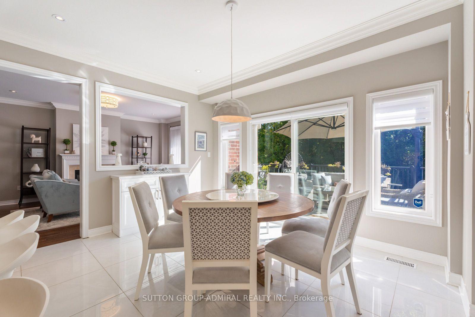 Photo 25 of 55 Maverick Crescent, Vaughan, Patterson — HOMEH