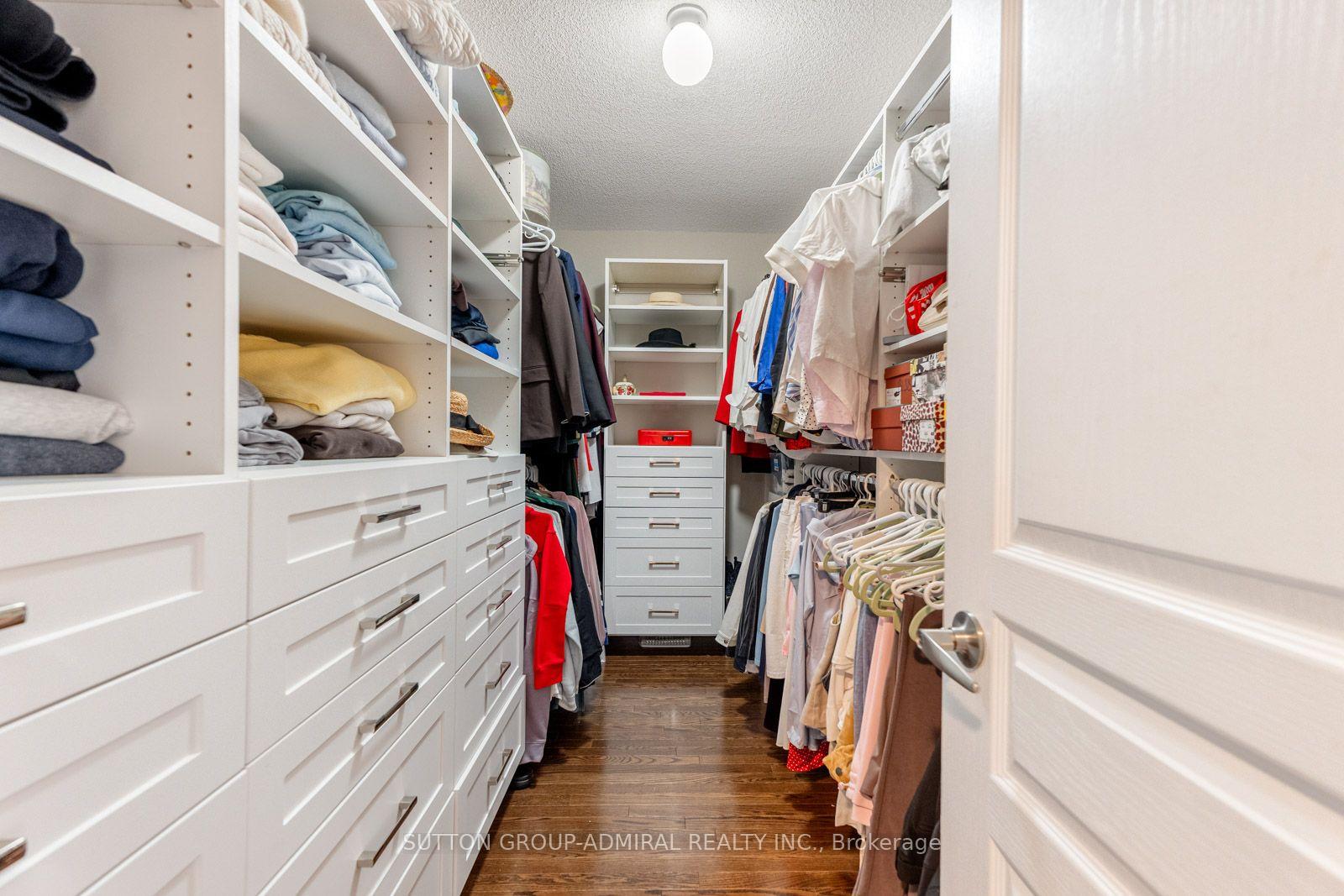 Photo 41 of 55 Maverick Crescent, Vaughan, Patterson — HOMEH