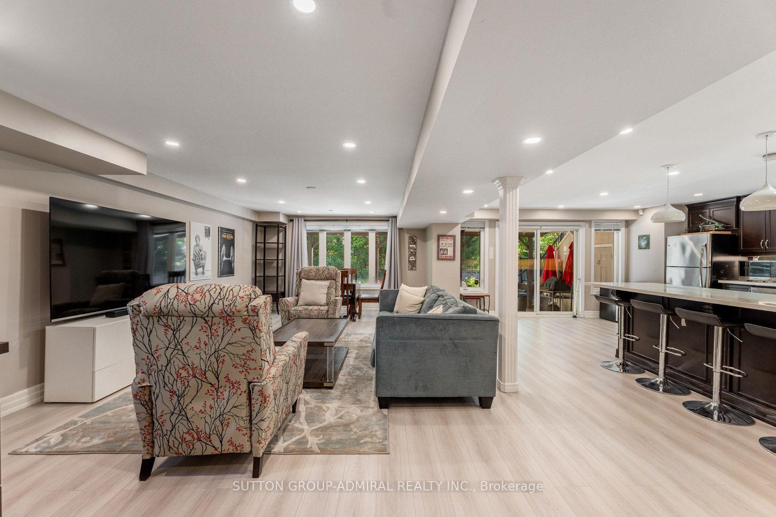 Photo 49 of 55 Maverick Crescent, Vaughan, Patterson — HOMEH