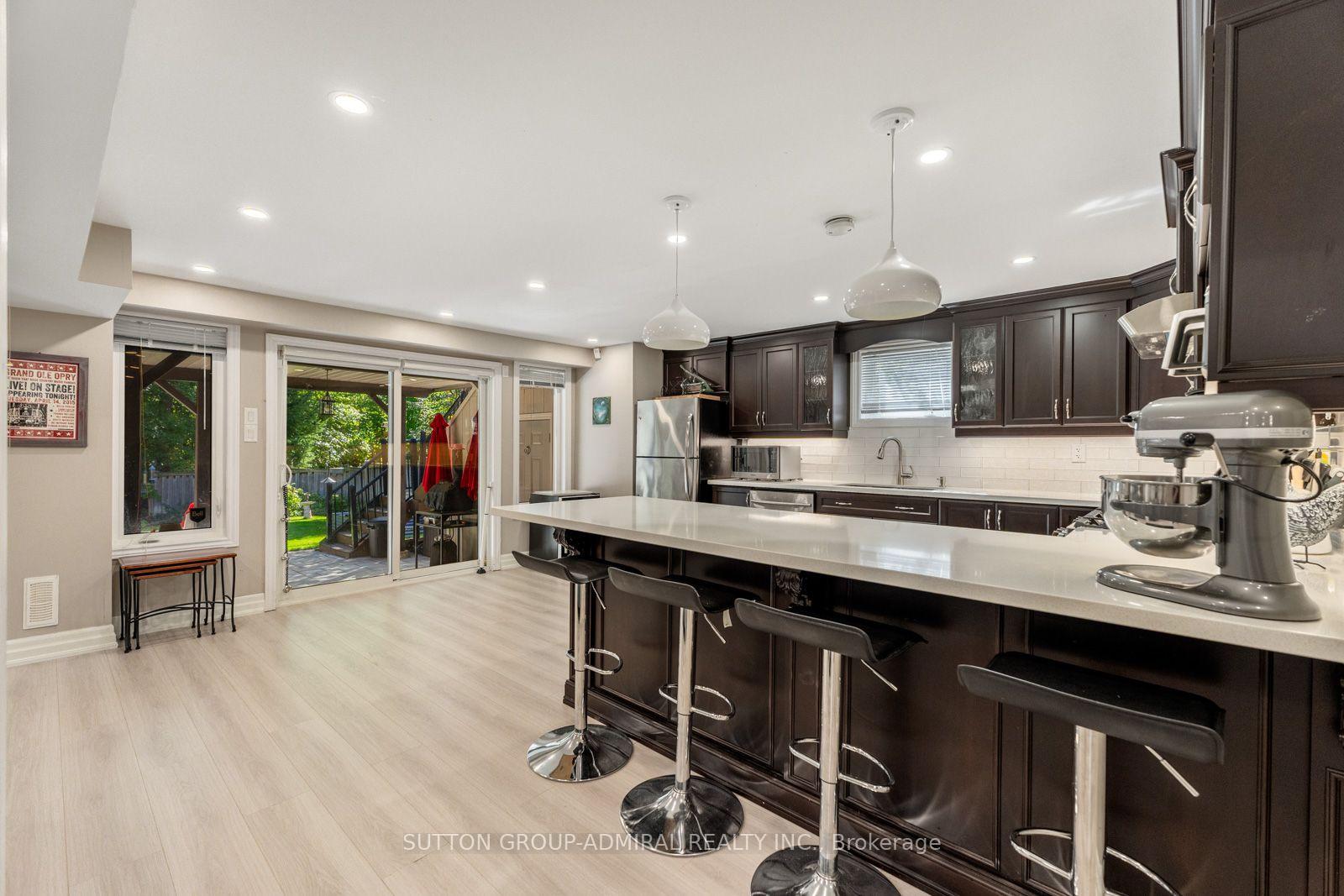 Photo 52 of 55 Maverick Crescent, Vaughan, Patterson — HOMEH