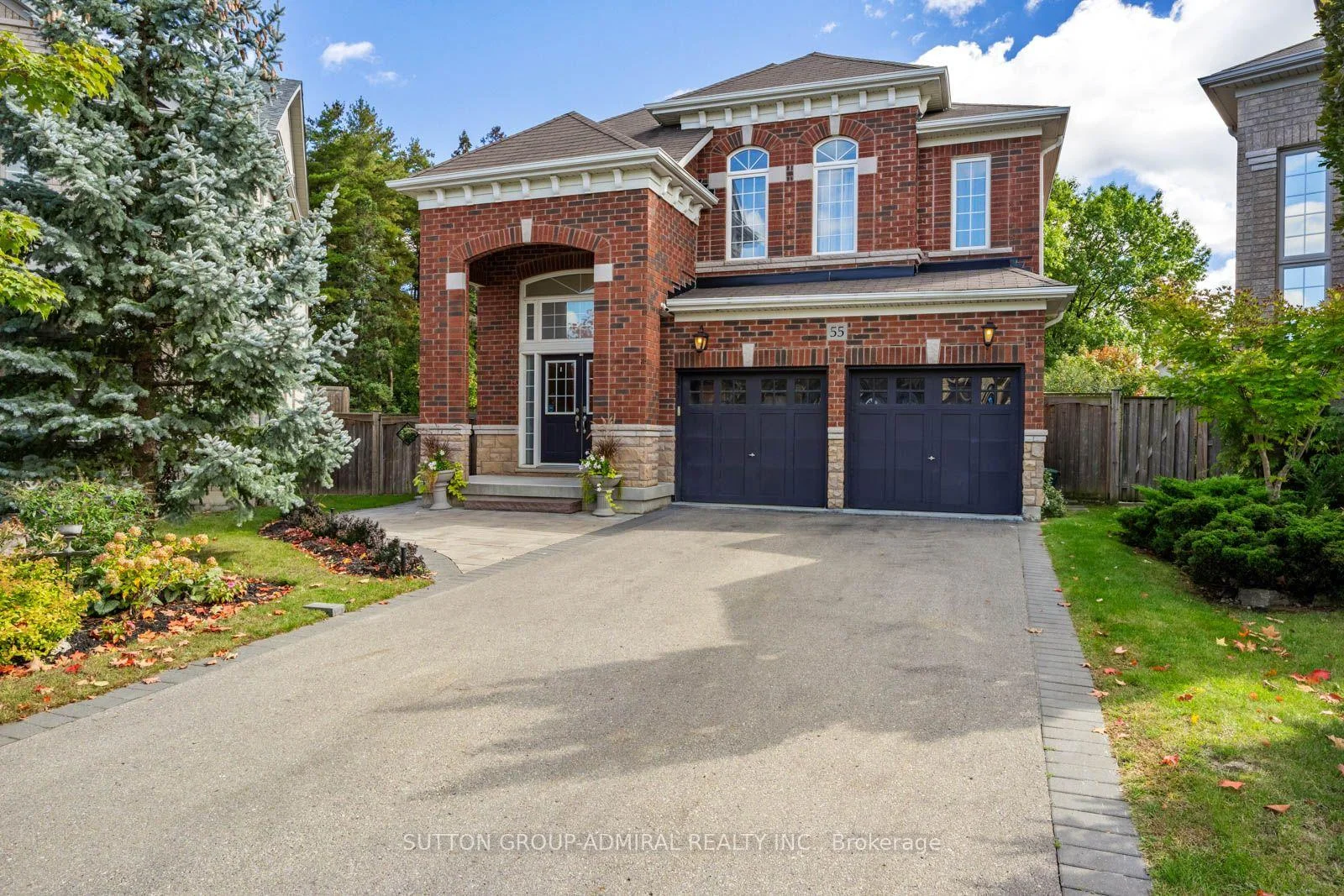 Photo 5 of 55 Maverick Crescent, Vaughan, Patterson — HOMEH