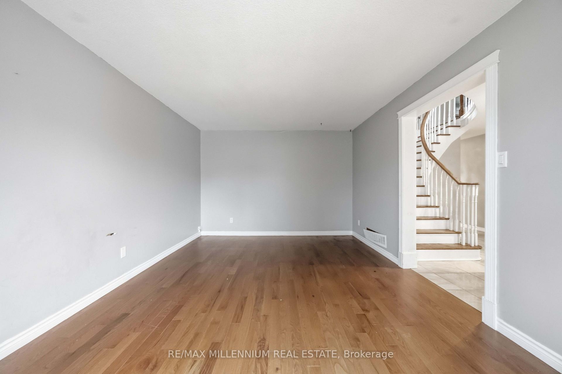 Photo 5 of 113 Glenabbey Drive, Clarington, Courtice — HOMEH