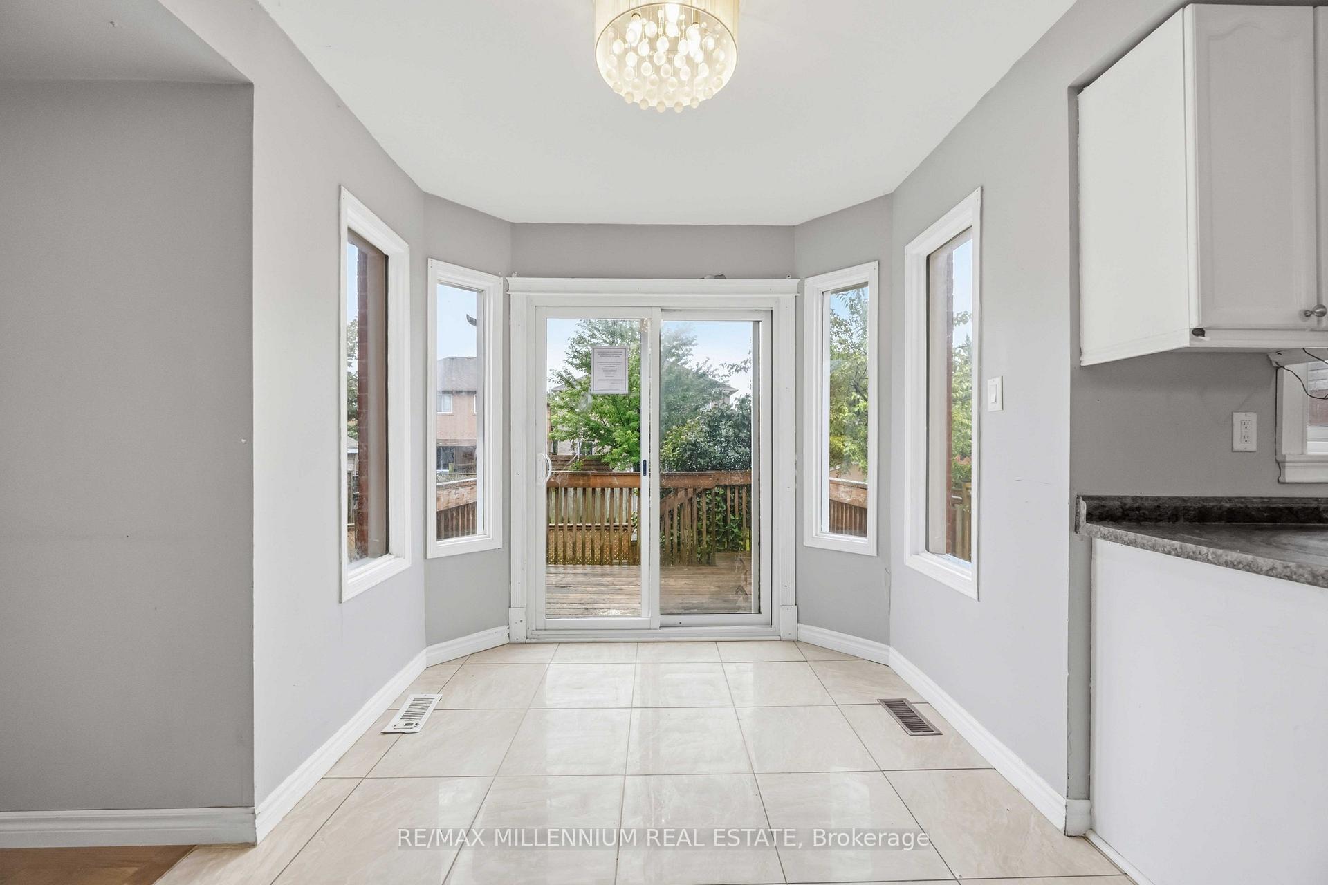 Photo 11 of 113 Glenabbey Drive, Clarington, Courtice — HOMEH