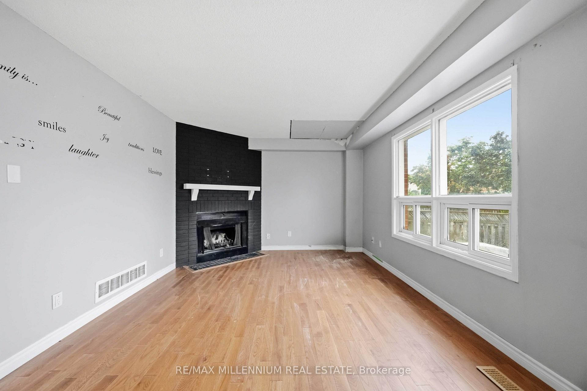 Photo 13 of 113 Glenabbey Drive, Clarington, Courtice — HOMEH