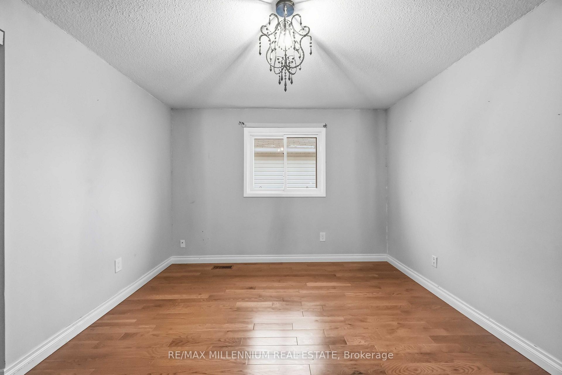 Photo 22 of 113 Glenabbey Drive, Clarington, Courtice — HOMEH