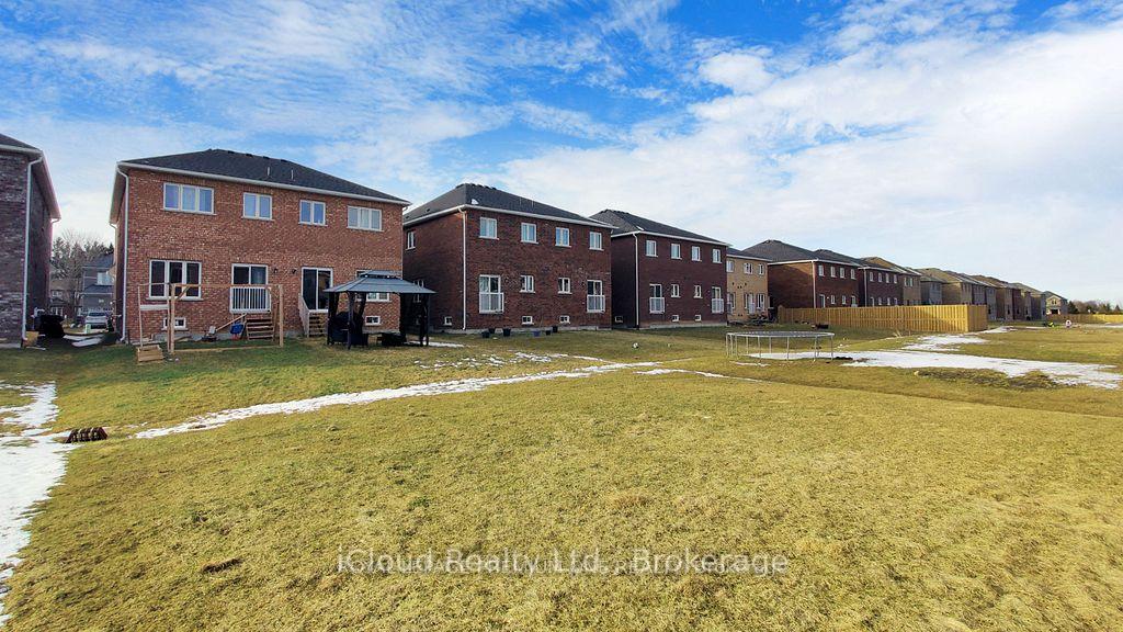 Photo 38 of 344 Ridley Crescent, Southgate — HOMEH