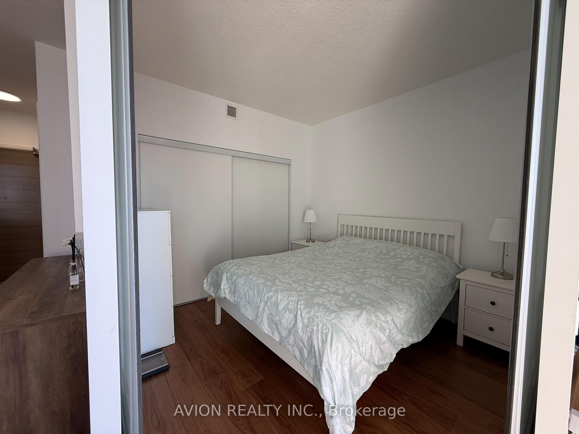 Photo 11 of Unit 2411, 23 Sheppard Avenue E, North York, Willowdale East — HOMEH