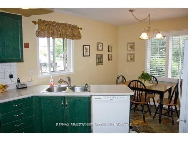 Photo 7 of 158 Taylor Drive, Barrie, Bayshore — HOMEH