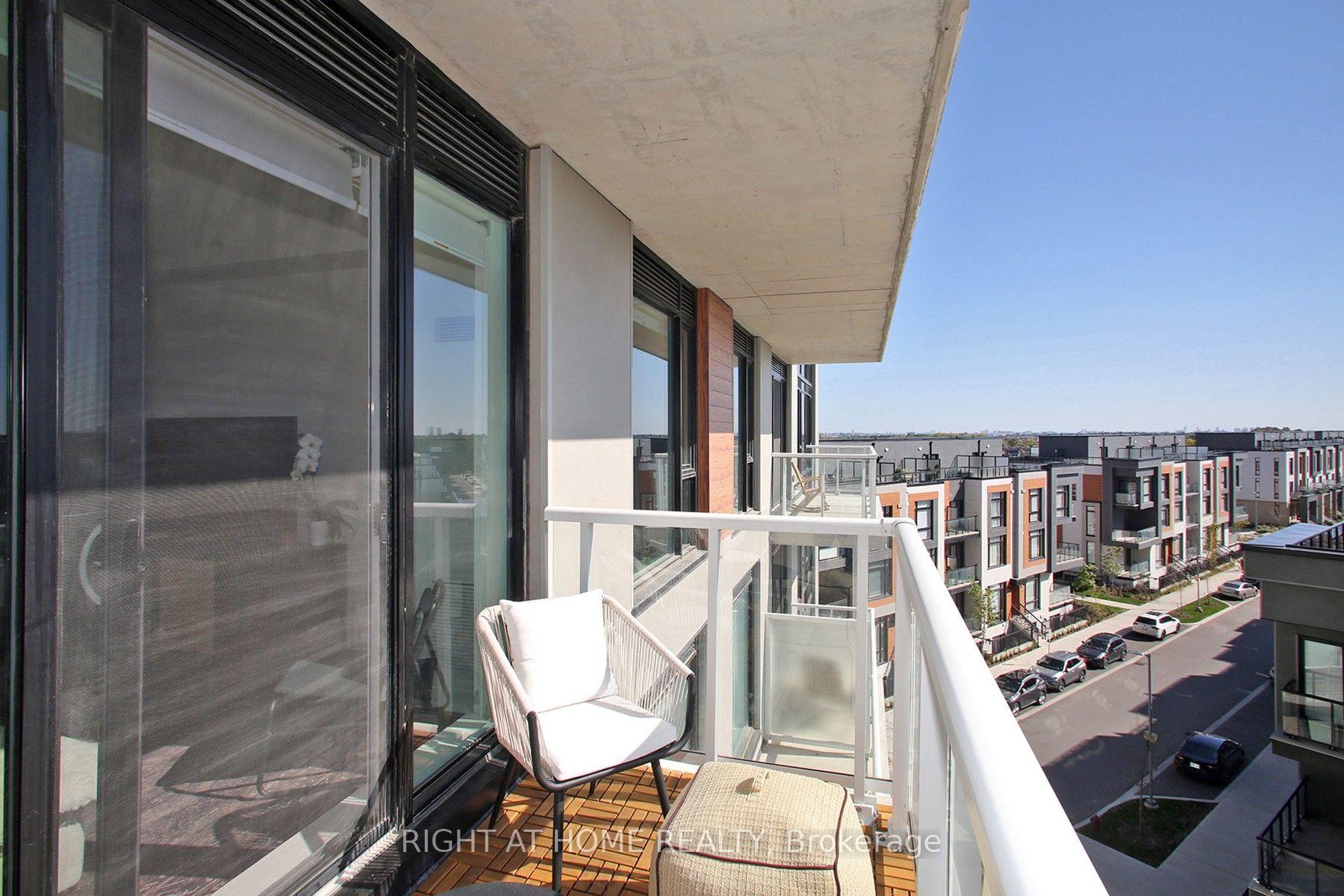 Photo 14 of Unit 513, 6 David Eyer Road, Richmond Hill, Rural Richmond Hill — HOMEH