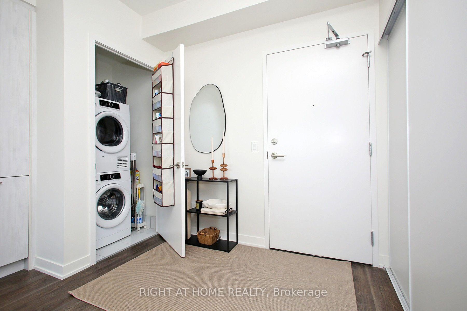 Photo 15 of Unit 513, 6 David Eyer Road, Richmond Hill, Rural Richmond Hill — HOMEH