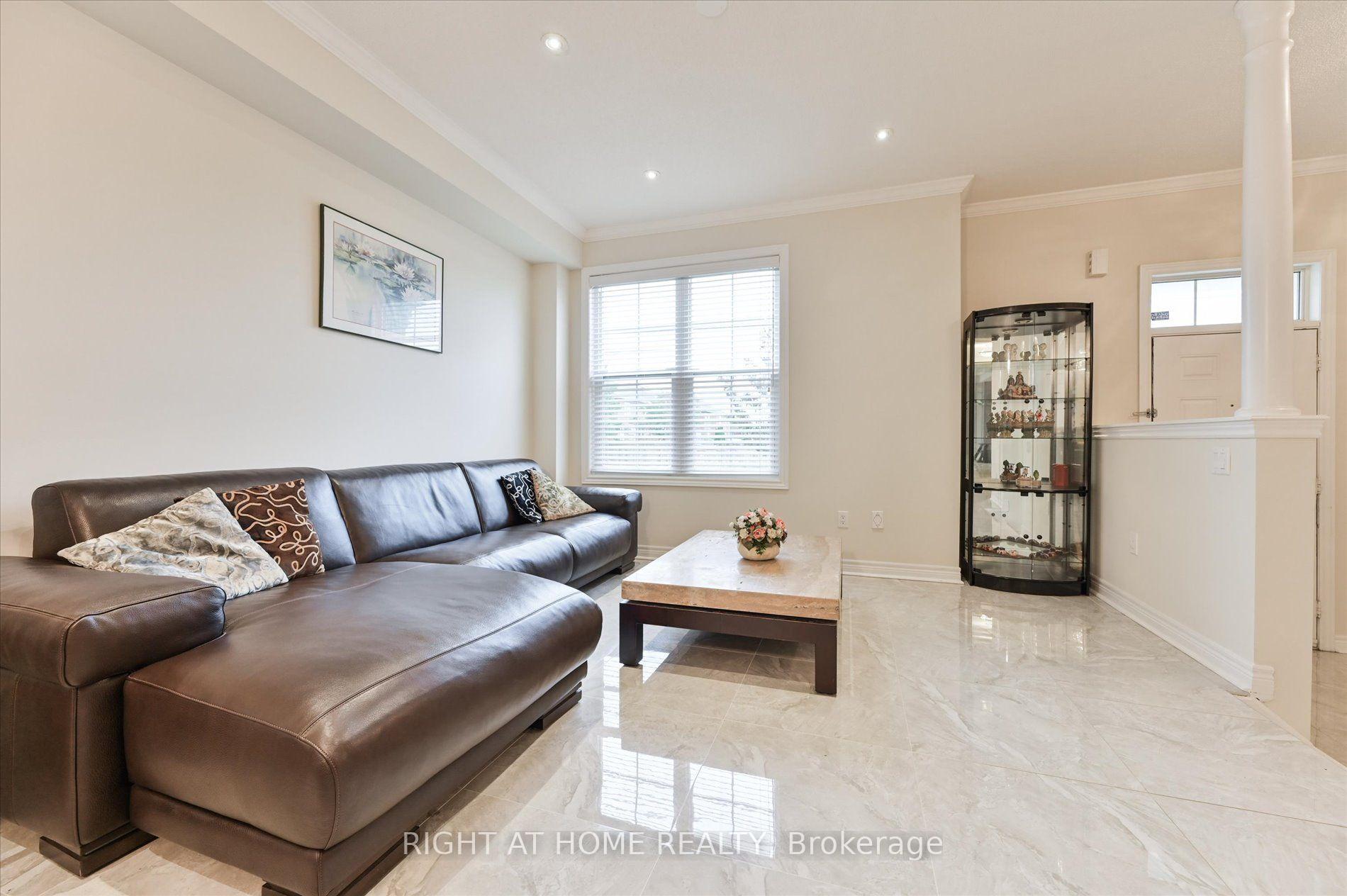 Photo 5 of 10490 Victoria Square Boulevard, Markham, Cathedraltown — HOMEH