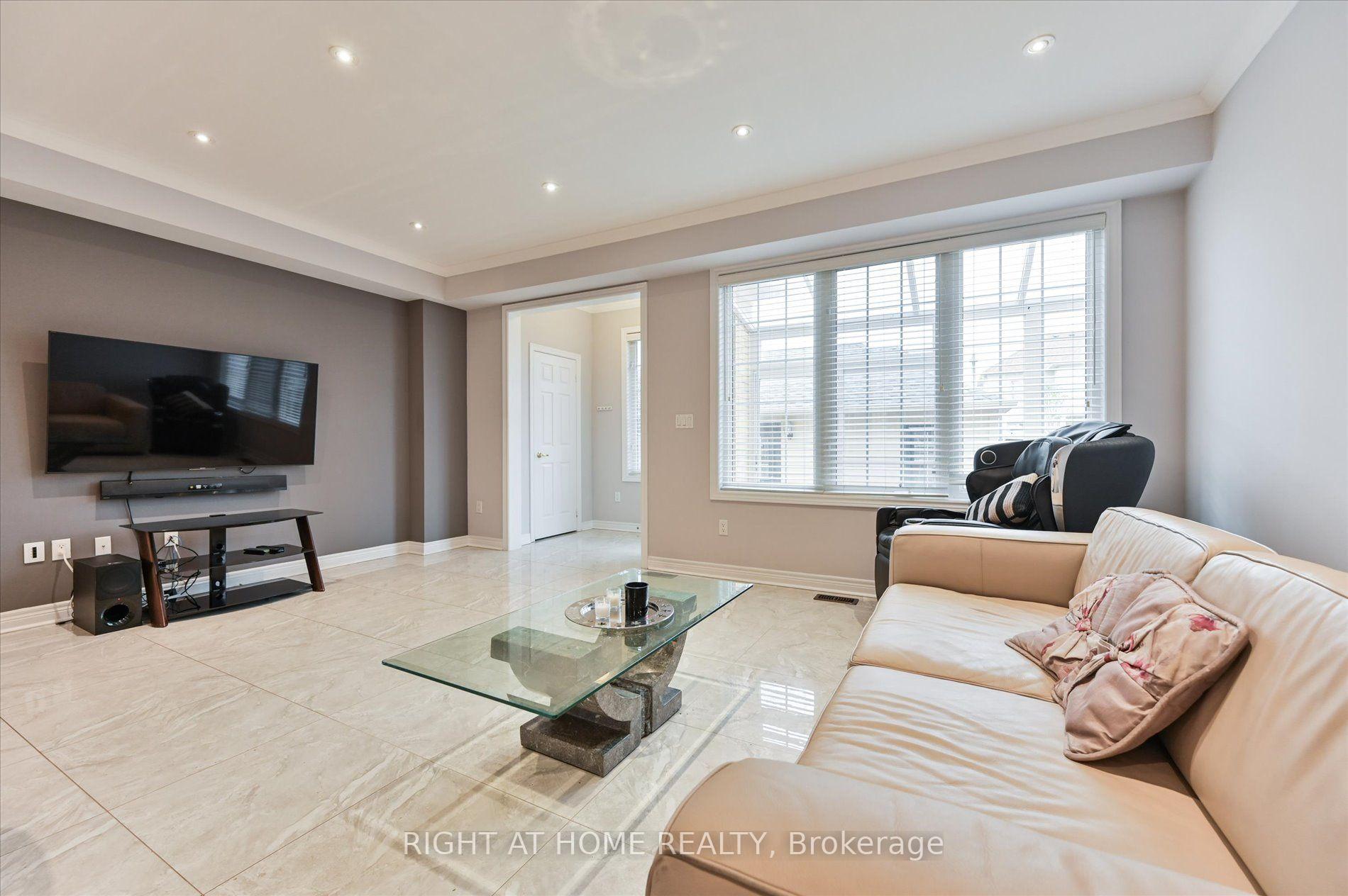 Photo 8 of 10490 Victoria Square Boulevard, Markham, Cathedraltown — HOMEH