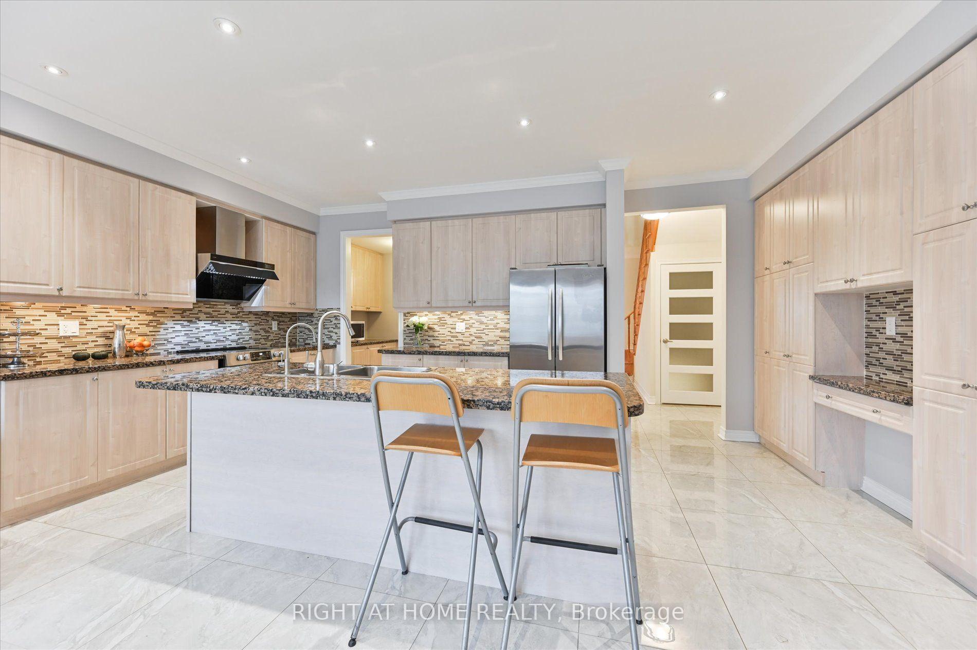 Photo 11 of 10490 Victoria Square Boulevard, Markham, Cathedraltown — HOMEH
