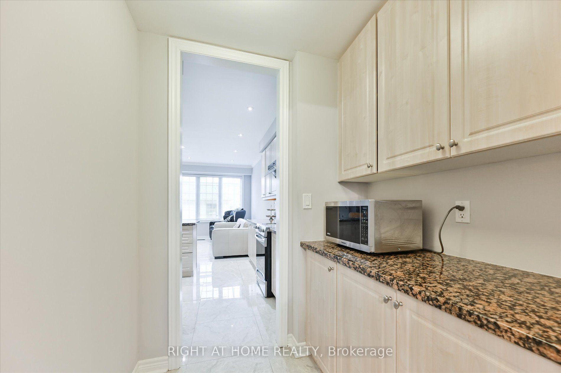 Photo 13 of 10490 Victoria Square Boulevard, Markham, Cathedraltown — HOMEH