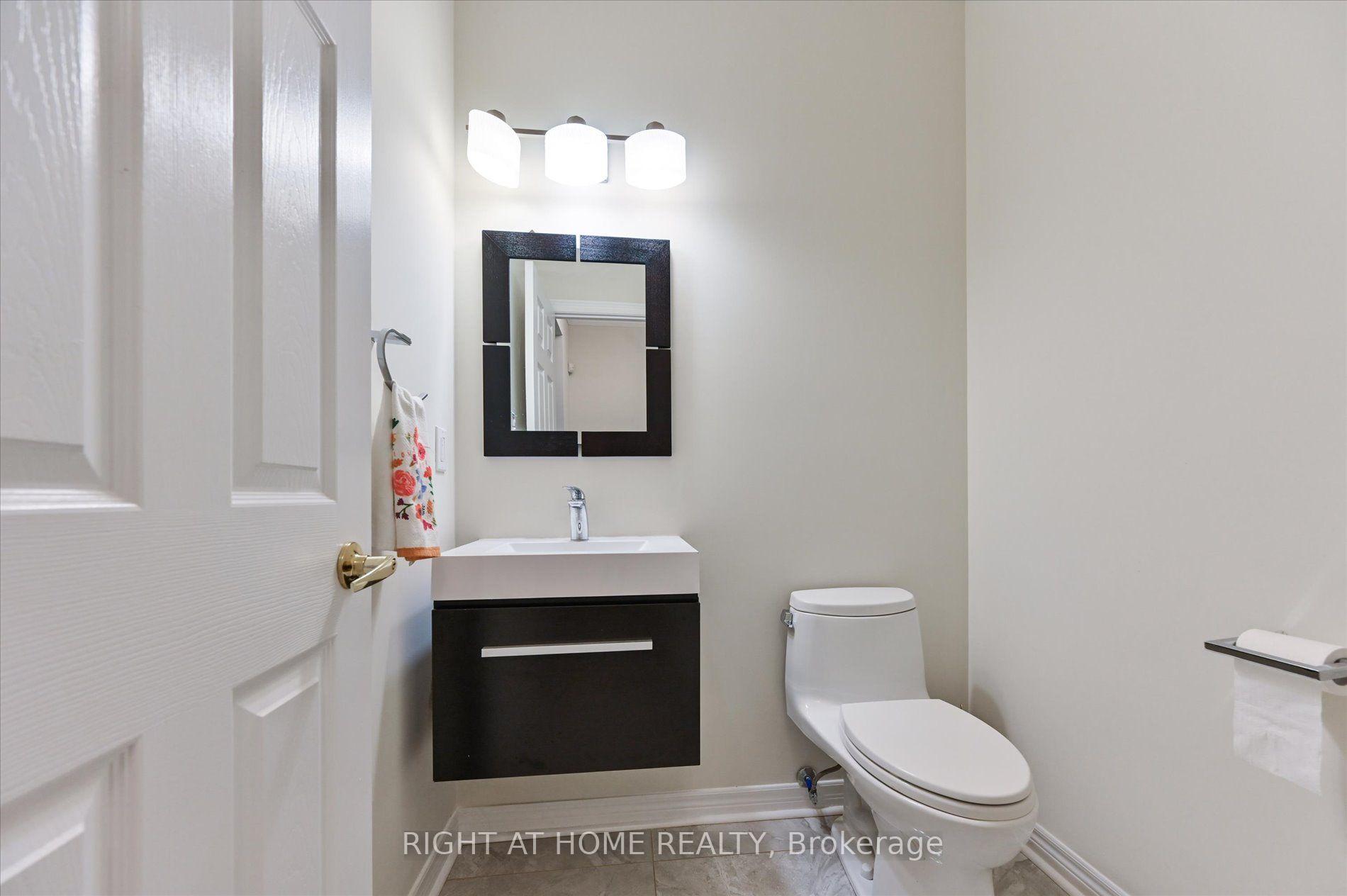 Photo 14 of 10490 Victoria Square Boulevard, Markham, Cathedraltown — HOMEH