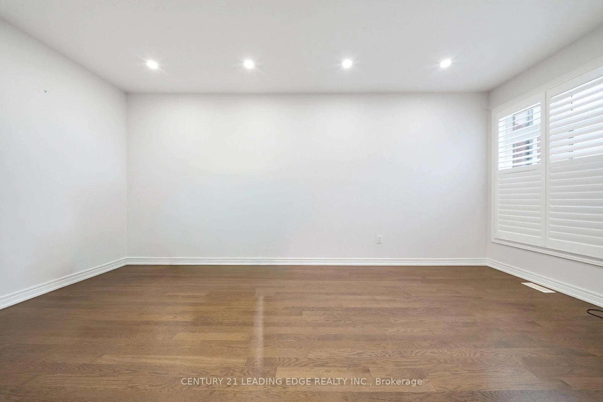 Photo 8 of 75 Decast Crescent, Markham, Box Grove — HOMEH