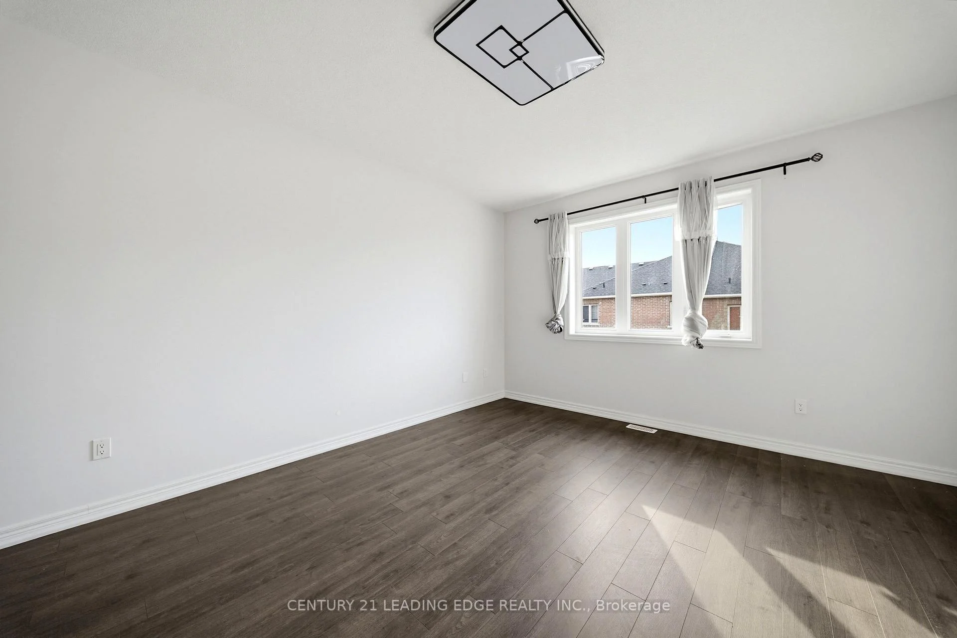 Photo 21 of 75 Decast Crescent, Markham, Box Grove — HOMEH