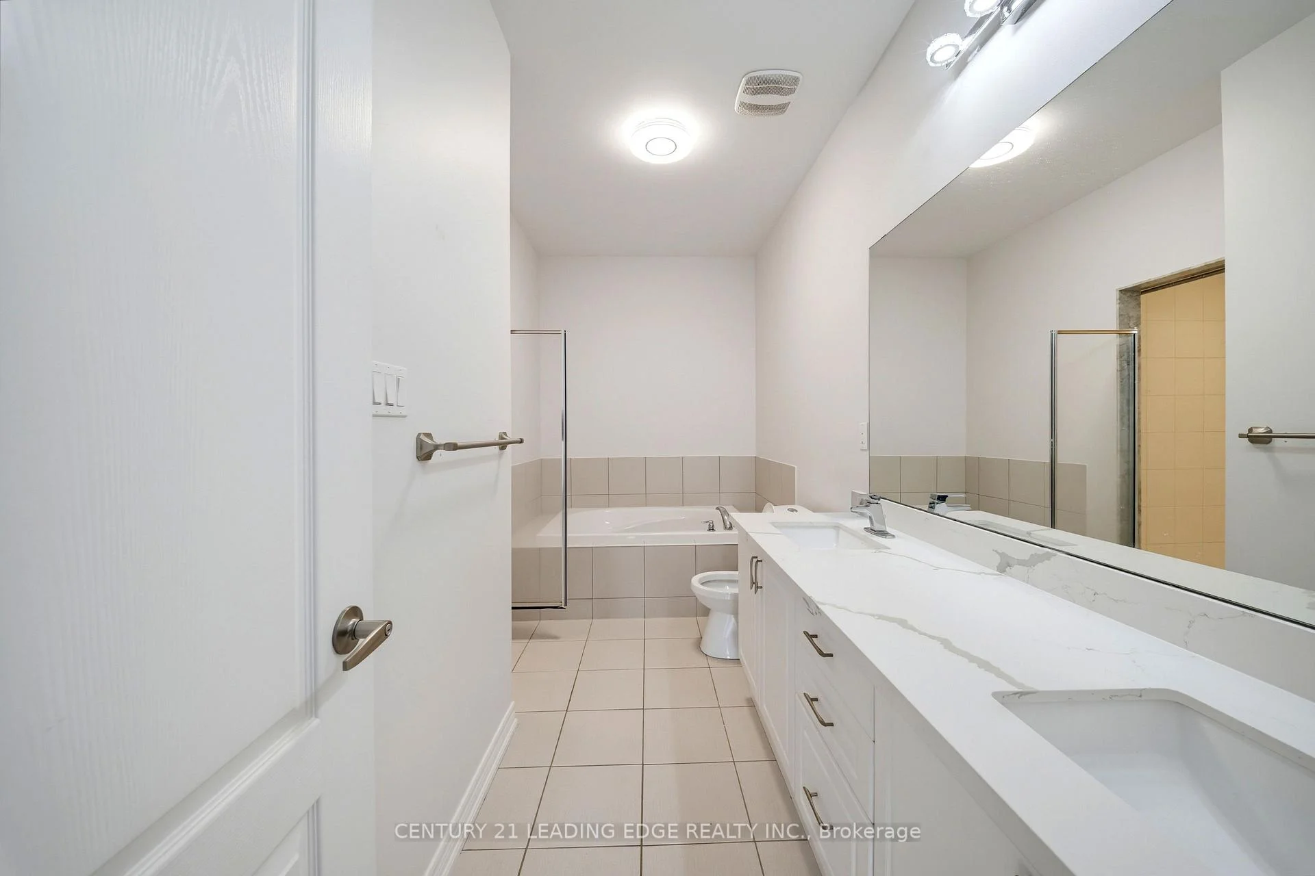 Photo 24 of 75 Decast Crescent, Markham, Box Grove — HOMEH