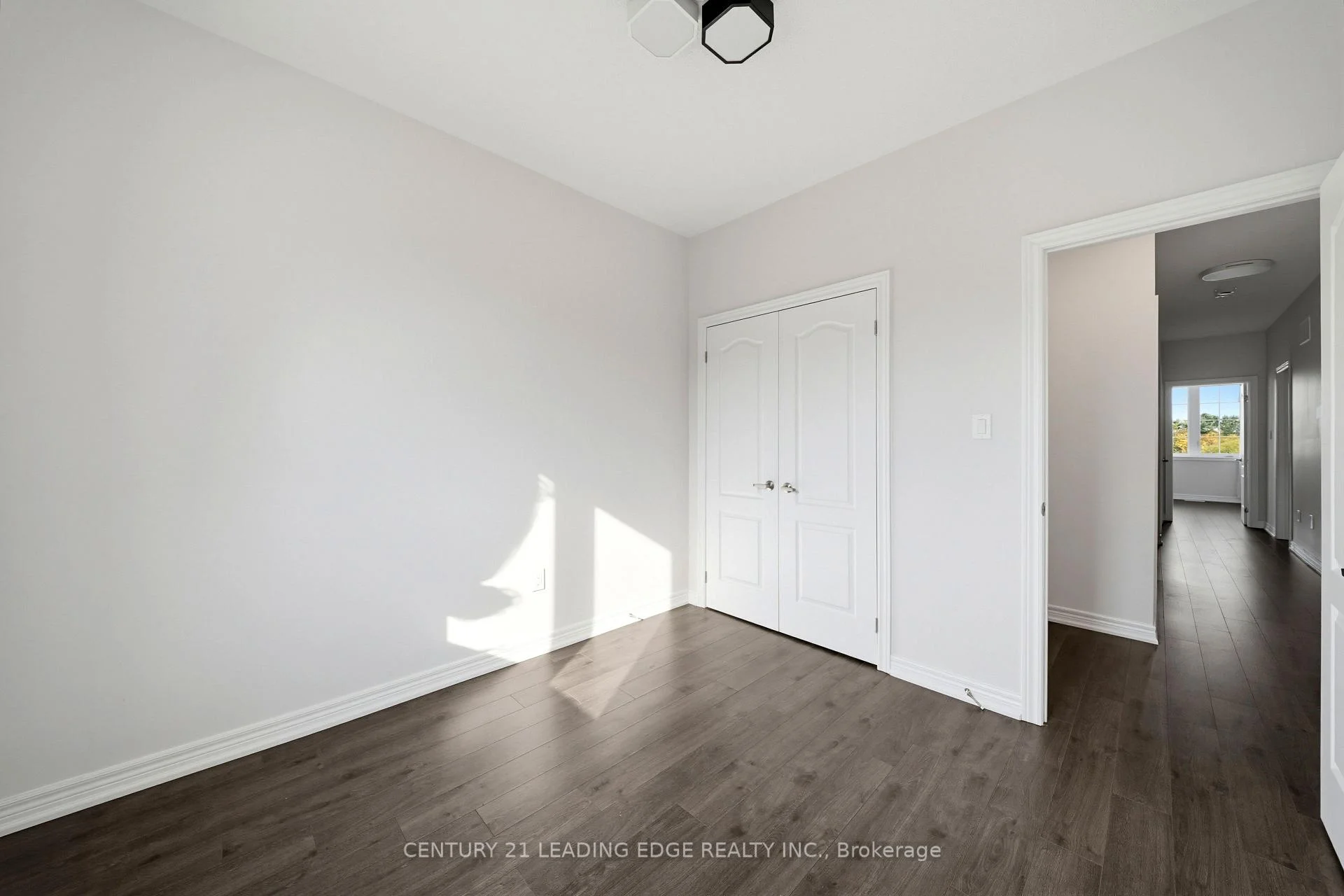 Photo 27 of 75 Decast Crescent, Markham, Box Grove — HOMEH