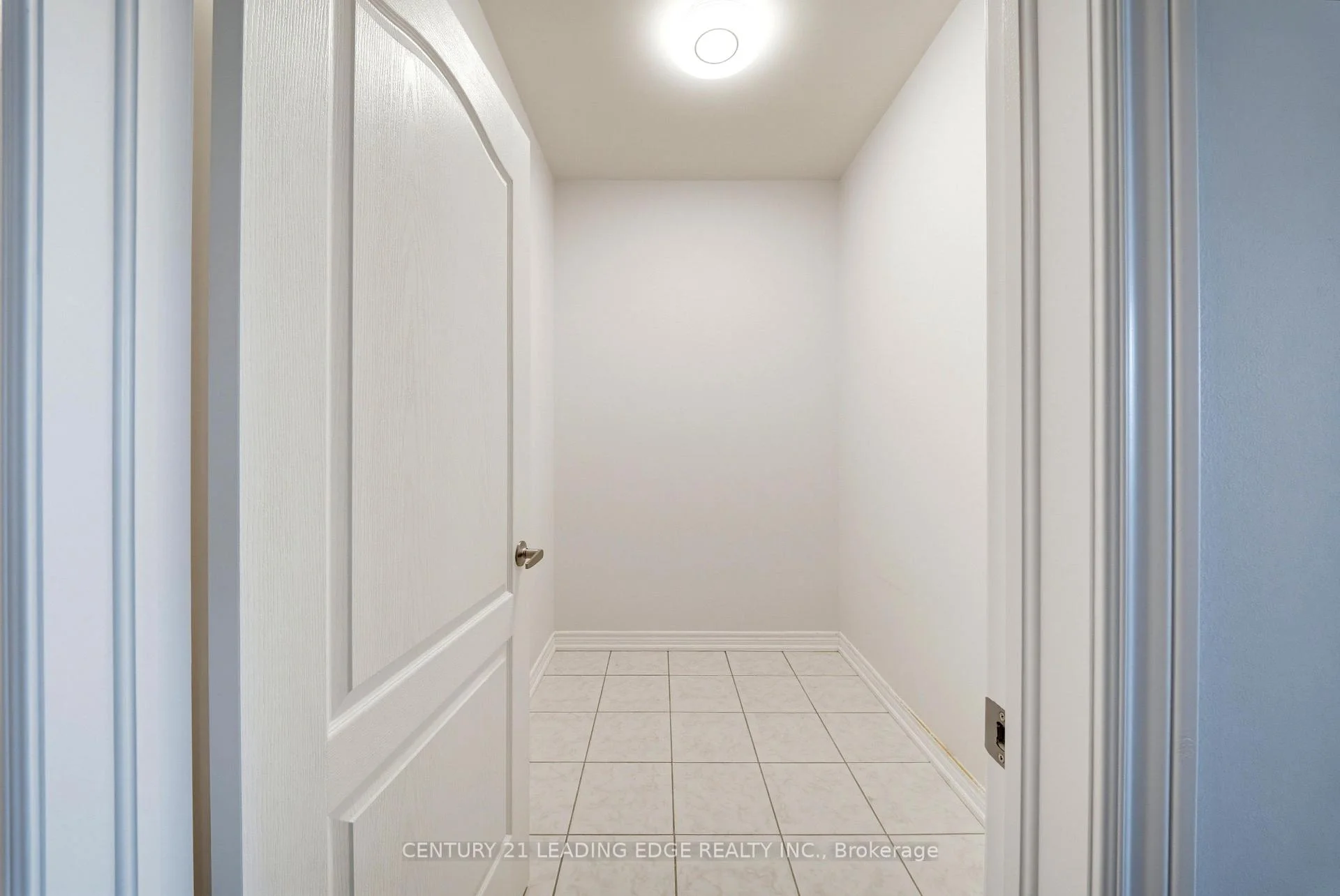 Photo 31 of 75 Decast Crescent, Markham, Box Grove — HOMEH