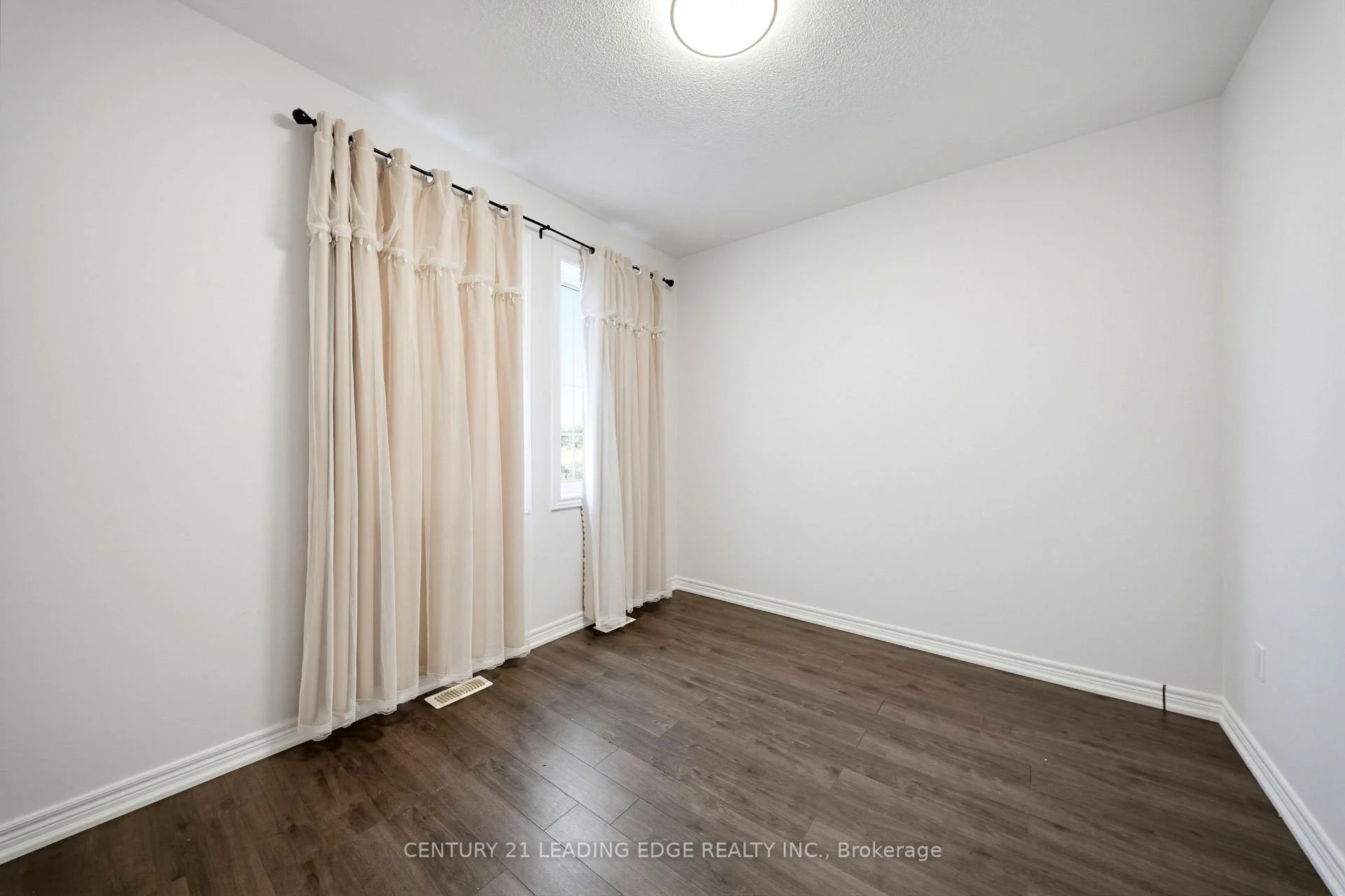 Photo 33 of 75 Decast Crescent, Markham, Box Grove — HOMEH