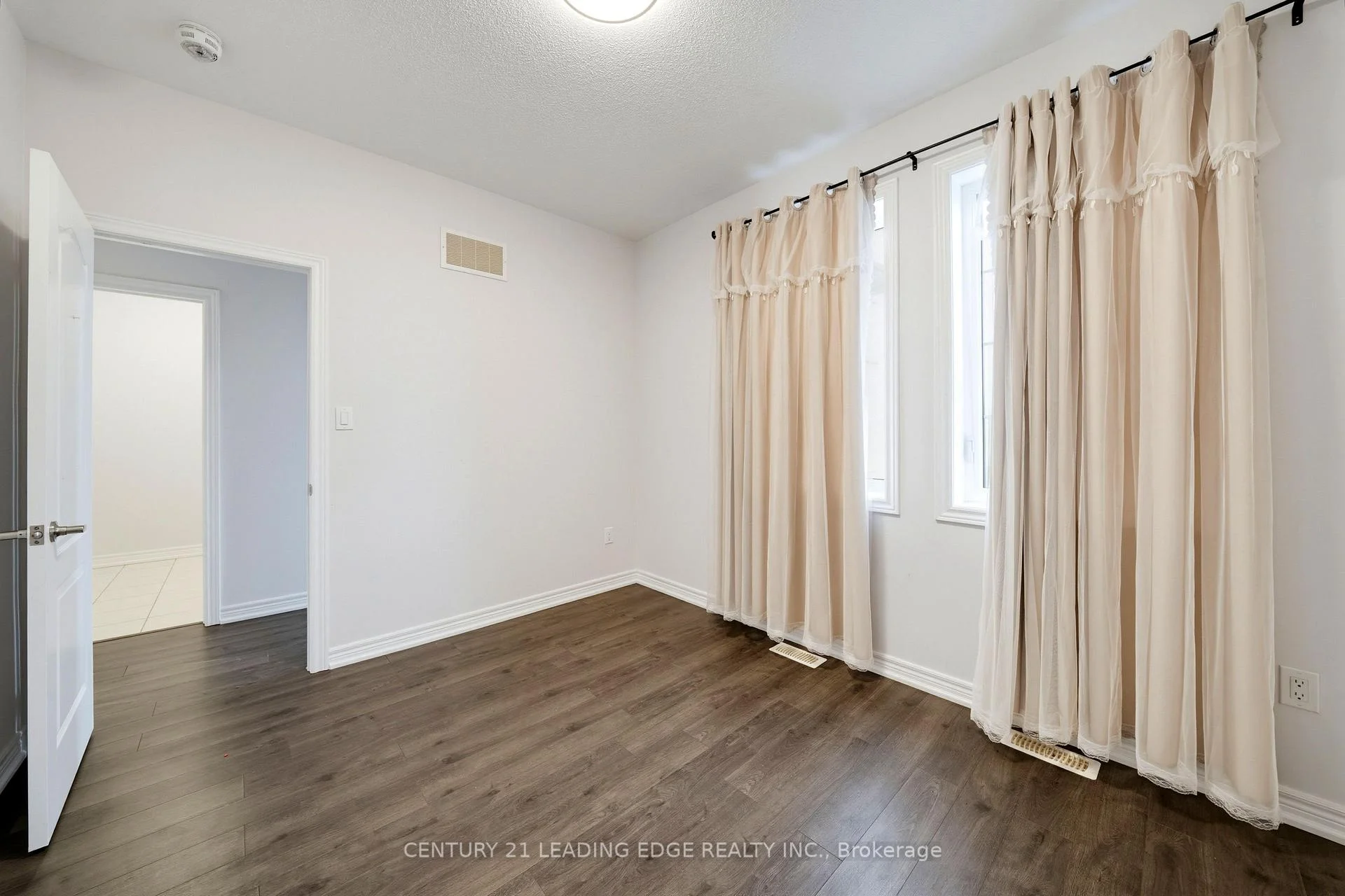Photo 35 of 75 Decast Crescent, Markham, Box Grove — HOMEH