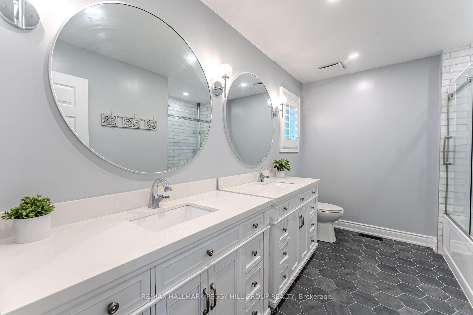 Photo 13 of 170 Thrushwood Drive, Barrie, 400 West — HOMEH