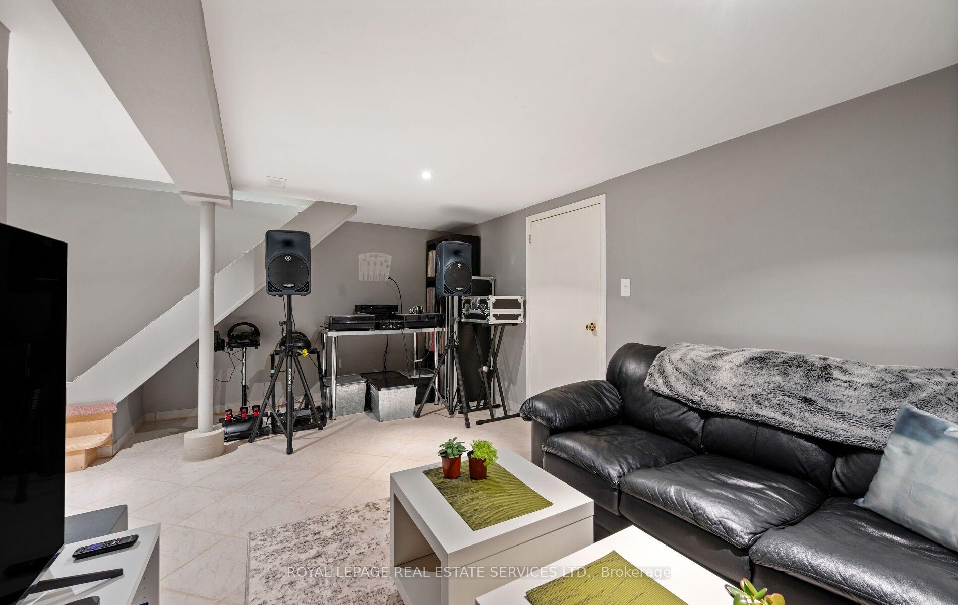 Photo 33 of 613 Beresford Avenue, Toronto, Runnymede-Bloor West Village — HOMEH