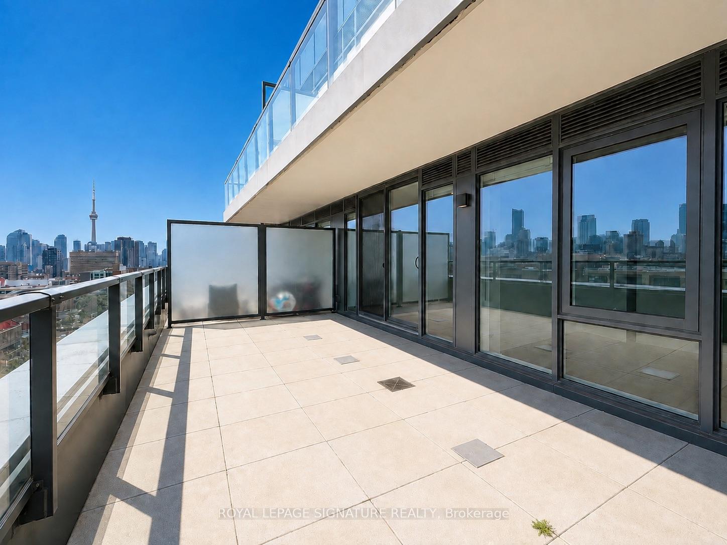 Photo 5 of Unit 1005, 664 Spadina Avenue, Toronto, University — HOMEH
