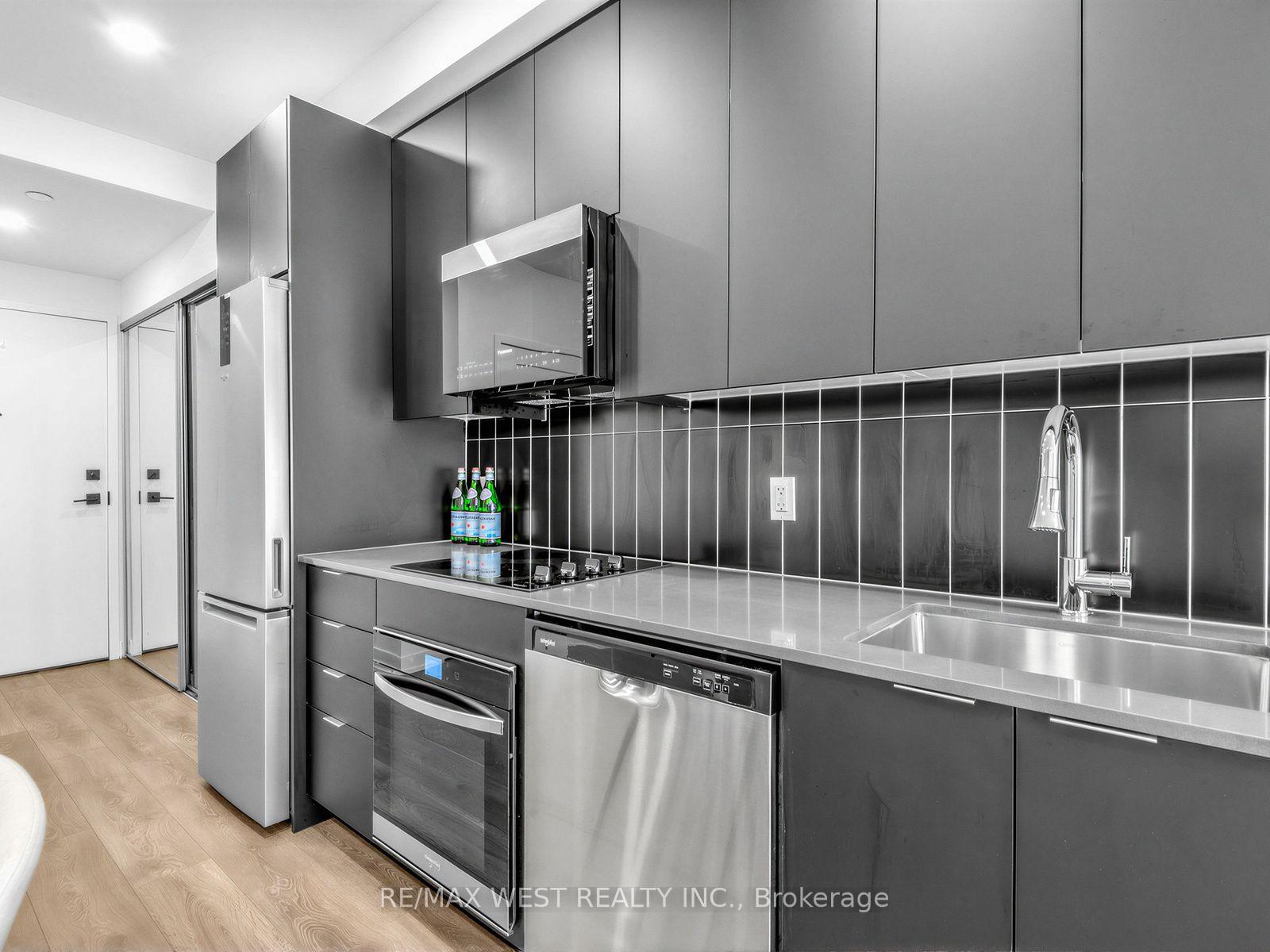 Photo 2 of Unit 1516, 10 Abeja Street, Vaughan, Concord — HOMEH