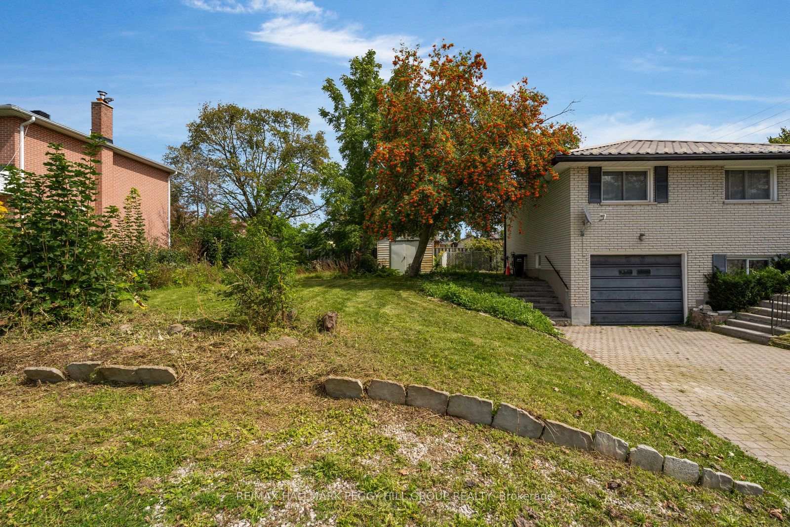 Photo 6 of 3 Blue Mound Drive, Barrie, Wellington — HOMEH