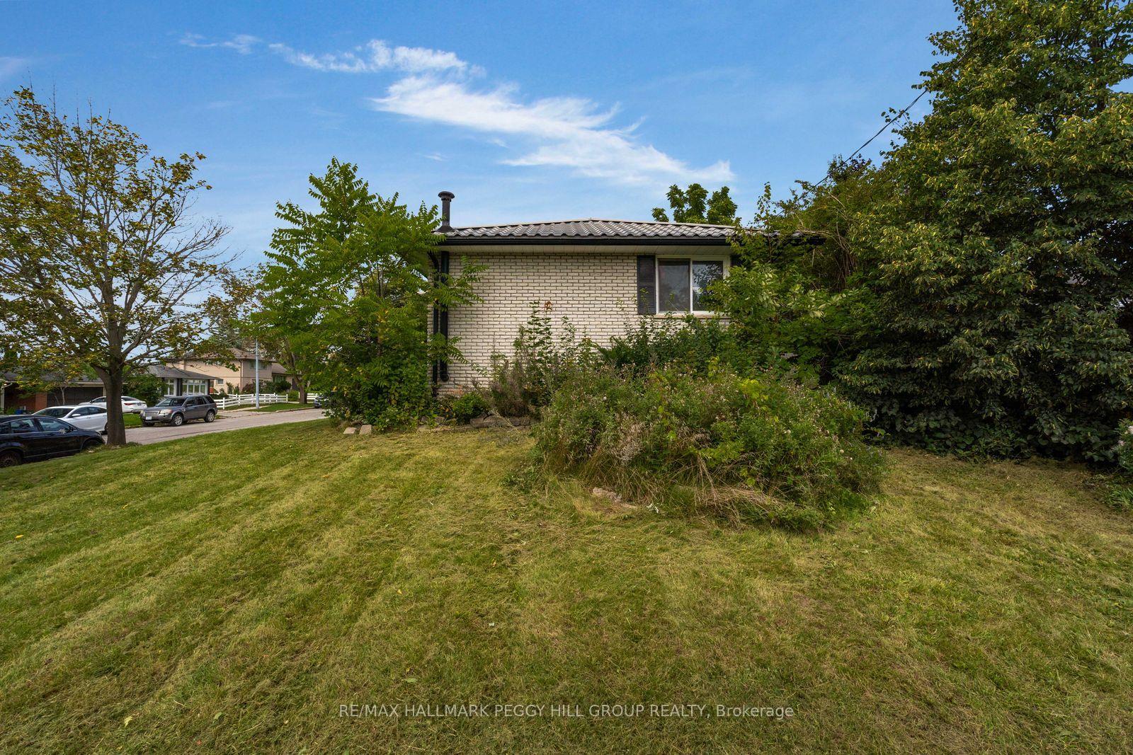 Photo 7 of 3 Blue Mound Drive, Barrie, Wellington — HOMEH