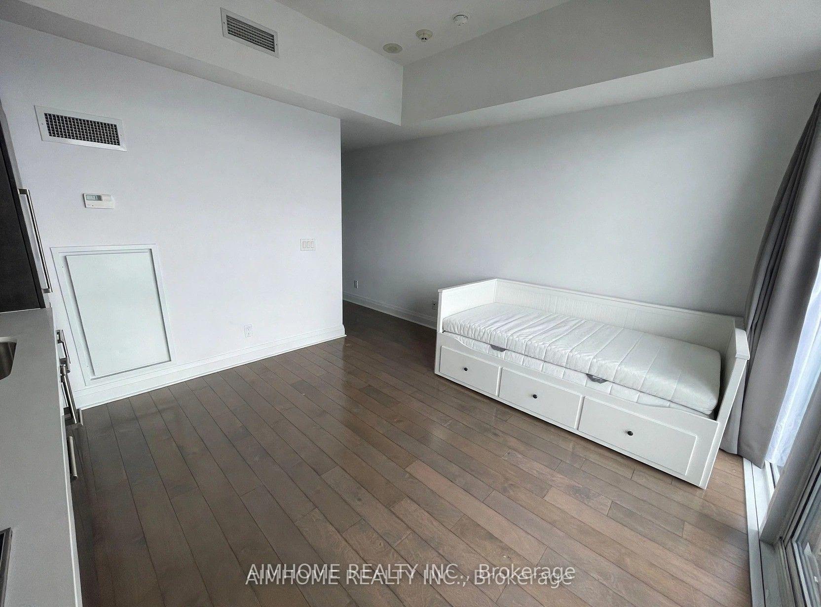 Photo 10 of Unit 4207, 1080 Bay Street, Toronto, Bay Street Corridor — HOMEH
