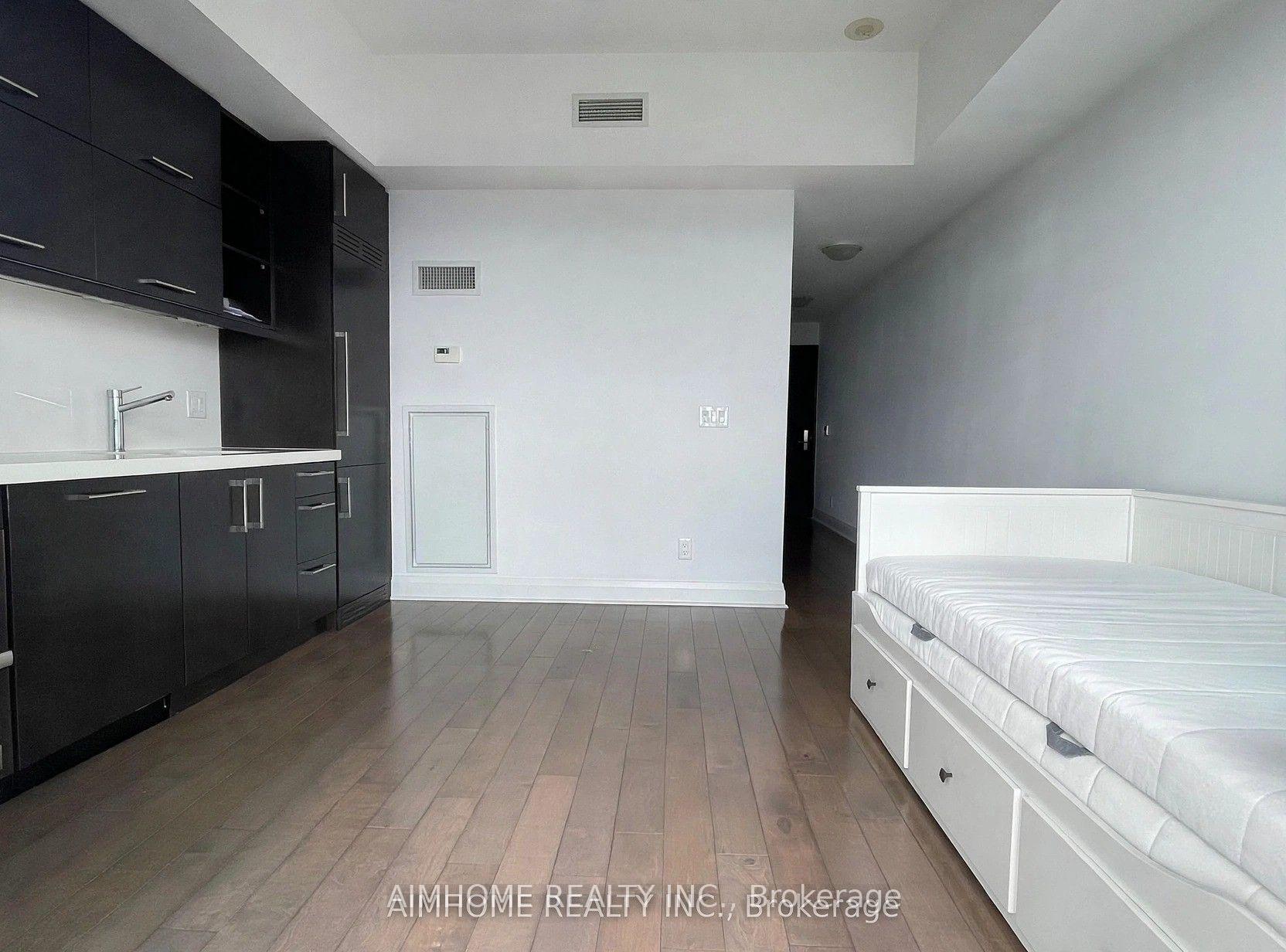Photo 11 of Unit 4207, 1080 Bay Street, Toronto, Bay Street Corridor — HOMEH