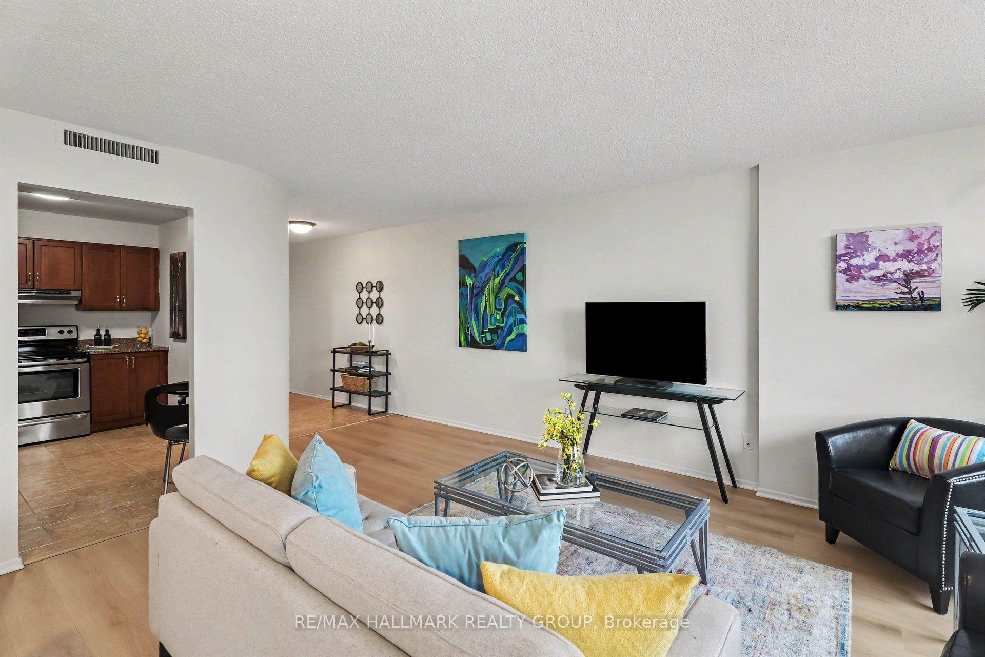 Photo 4 of Unit 902, 200 Lafontaine Avenue, Ottawa, Vanier — HOMEH