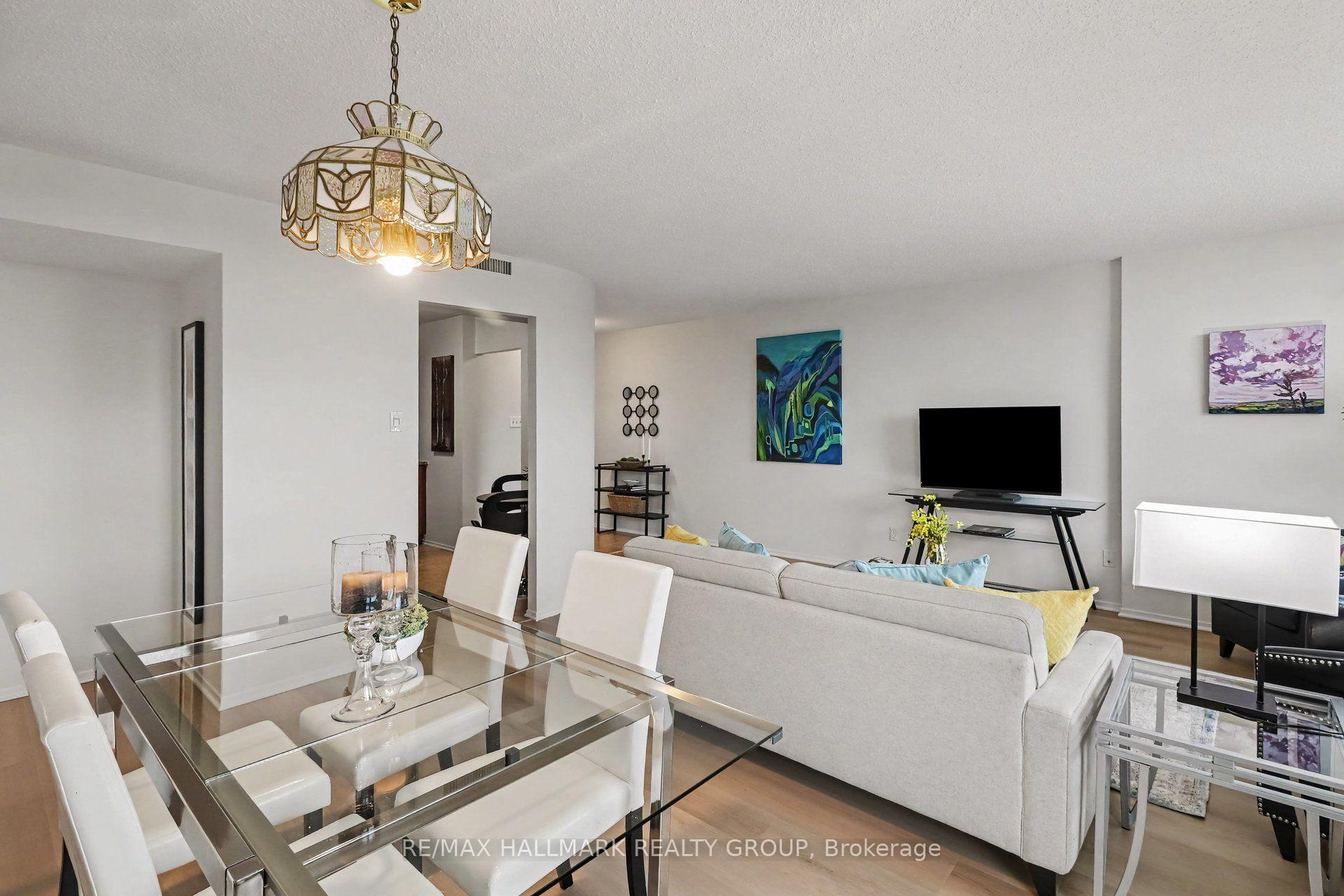 Photo 8 of Unit 902, 200 Lafontaine Avenue, Ottawa, Vanier — HOMEH
