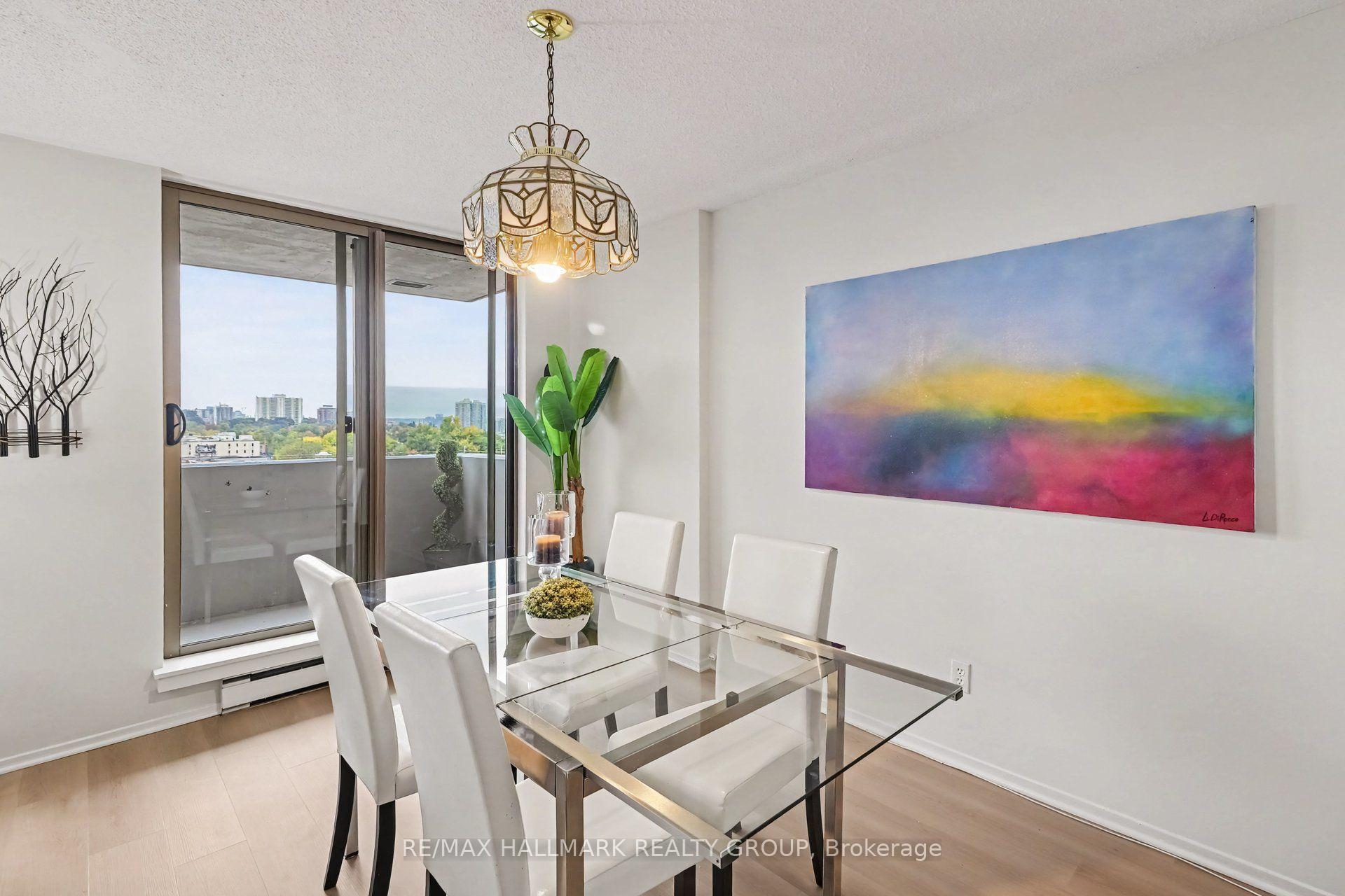 Photo 9 of Unit 902, 200 Lafontaine Avenue, Ottawa, Vanier — HOMEH