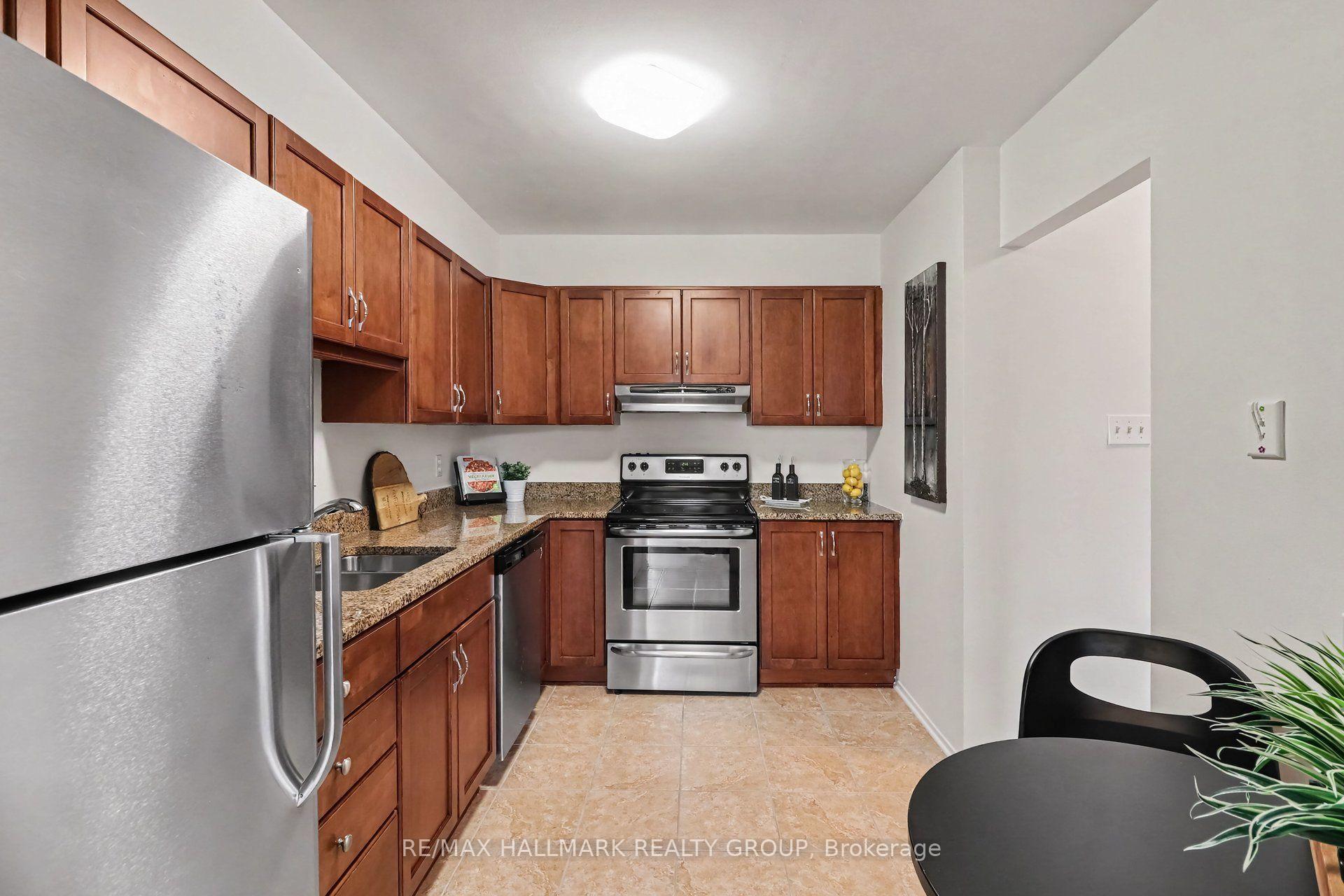 Photo 10 of Unit 902, 200 Lafontaine Avenue, Ottawa, Vanier — HOMEH