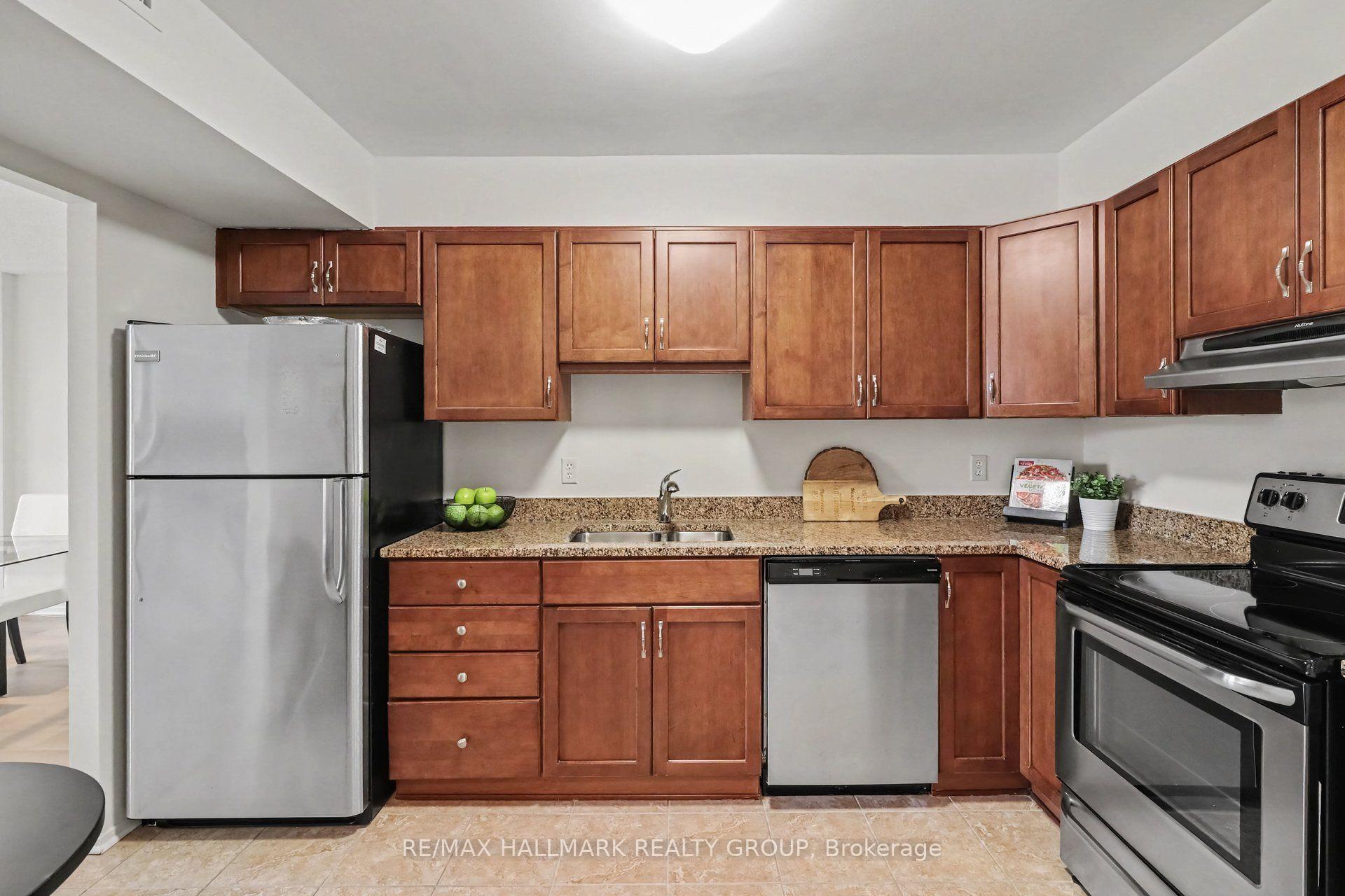 Photo 11 of Unit 902, 200 Lafontaine Avenue, Ottawa, Vanier — HOMEH