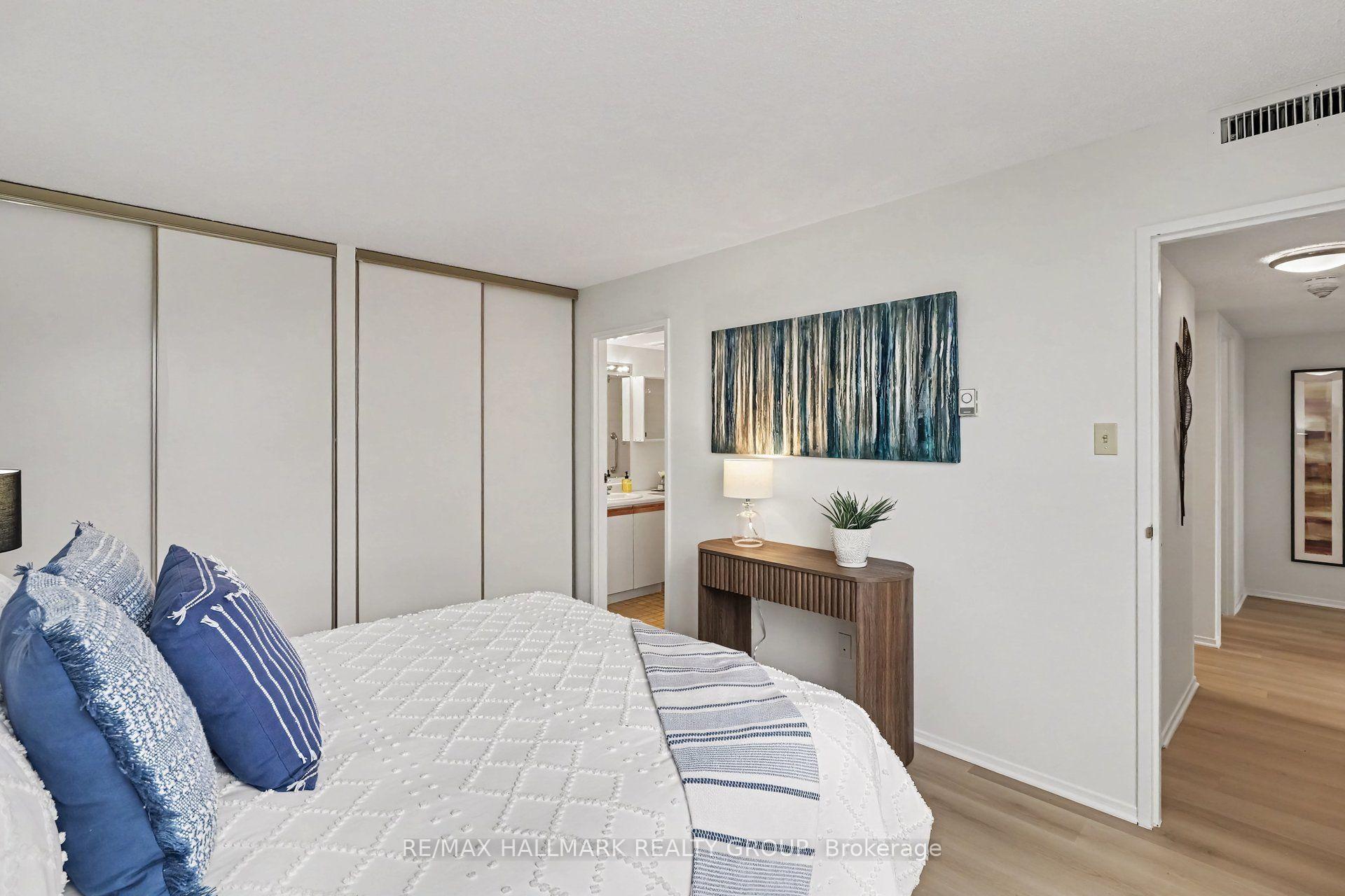 Photo 17 of Unit 902, 200 Lafontaine Avenue, Ottawa, Vanier — HOMEH
