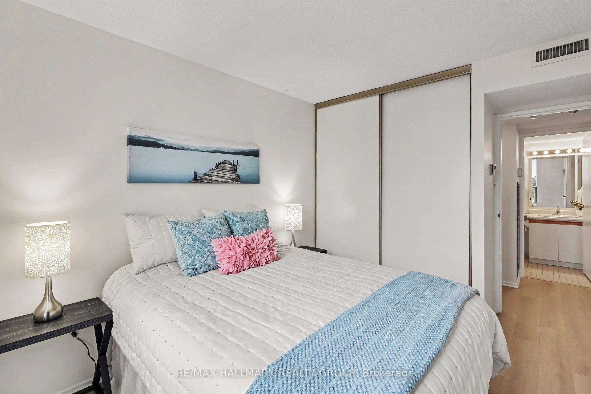 Photo 20 of Unit 902, 200 Lafontaine Avenue, Ottawa, Vanier — HOMEH