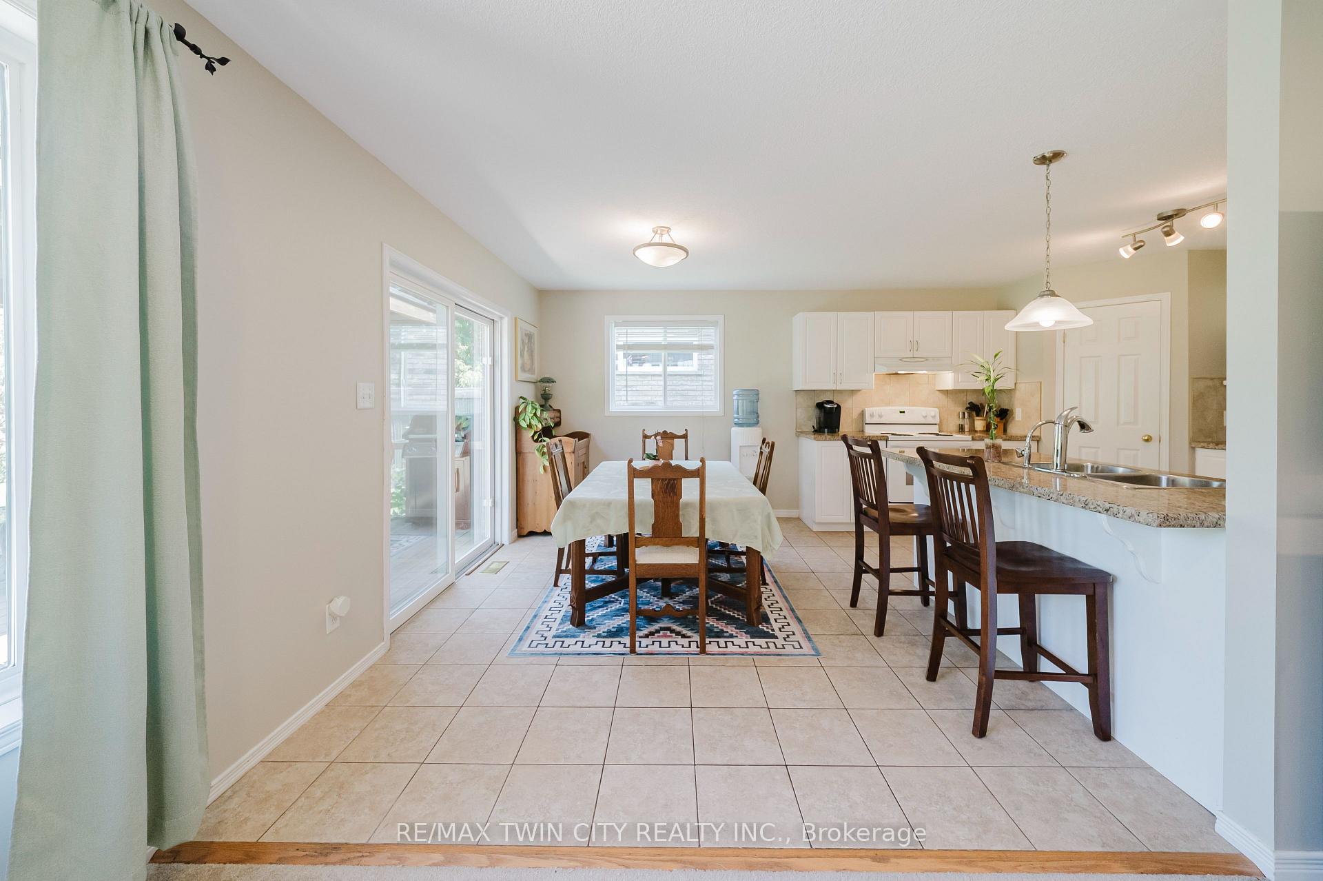 Photo 12 of 24 Joseph Lichti Lane, Wilmot, Baden — HOMEH