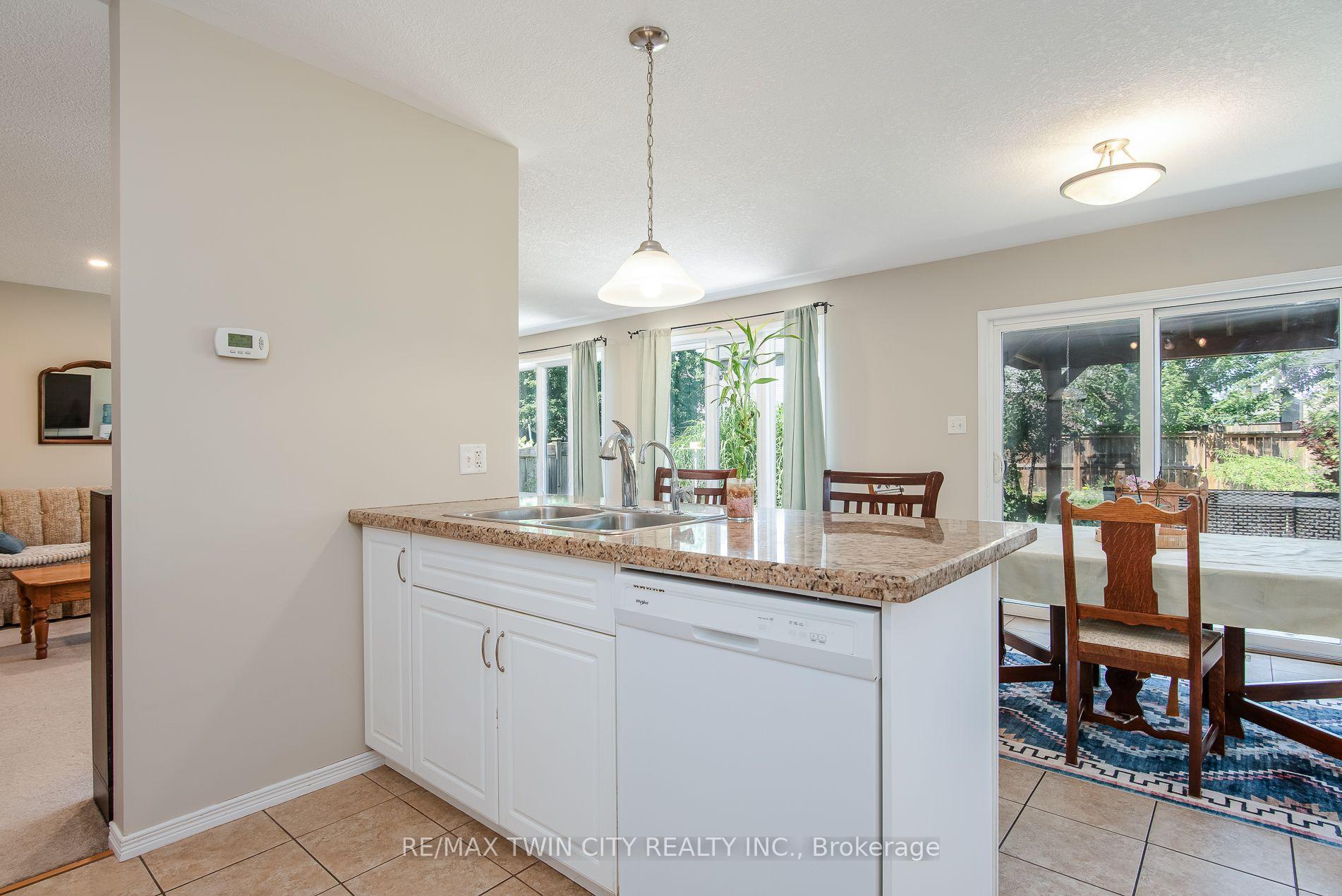 Photo 17 of 24 Joseph Lichti Lane, Wilmot, Baden — HOMEH